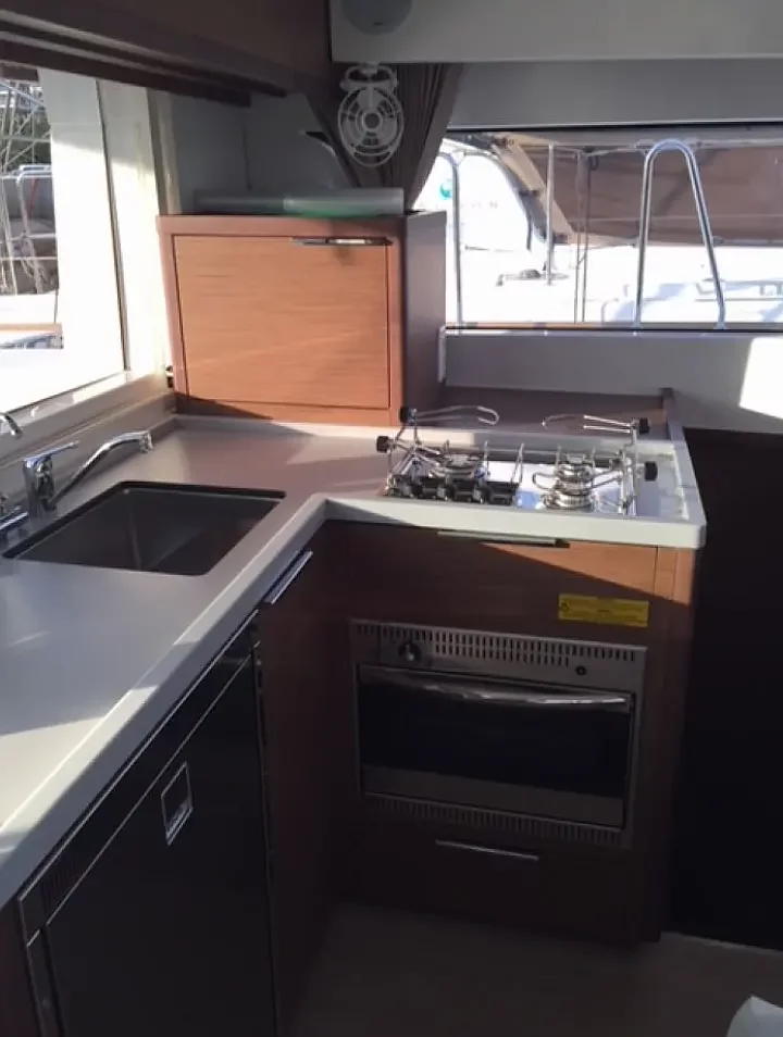 Lagoon 40 - 4 + 2 cab (Andromeda)  - 5