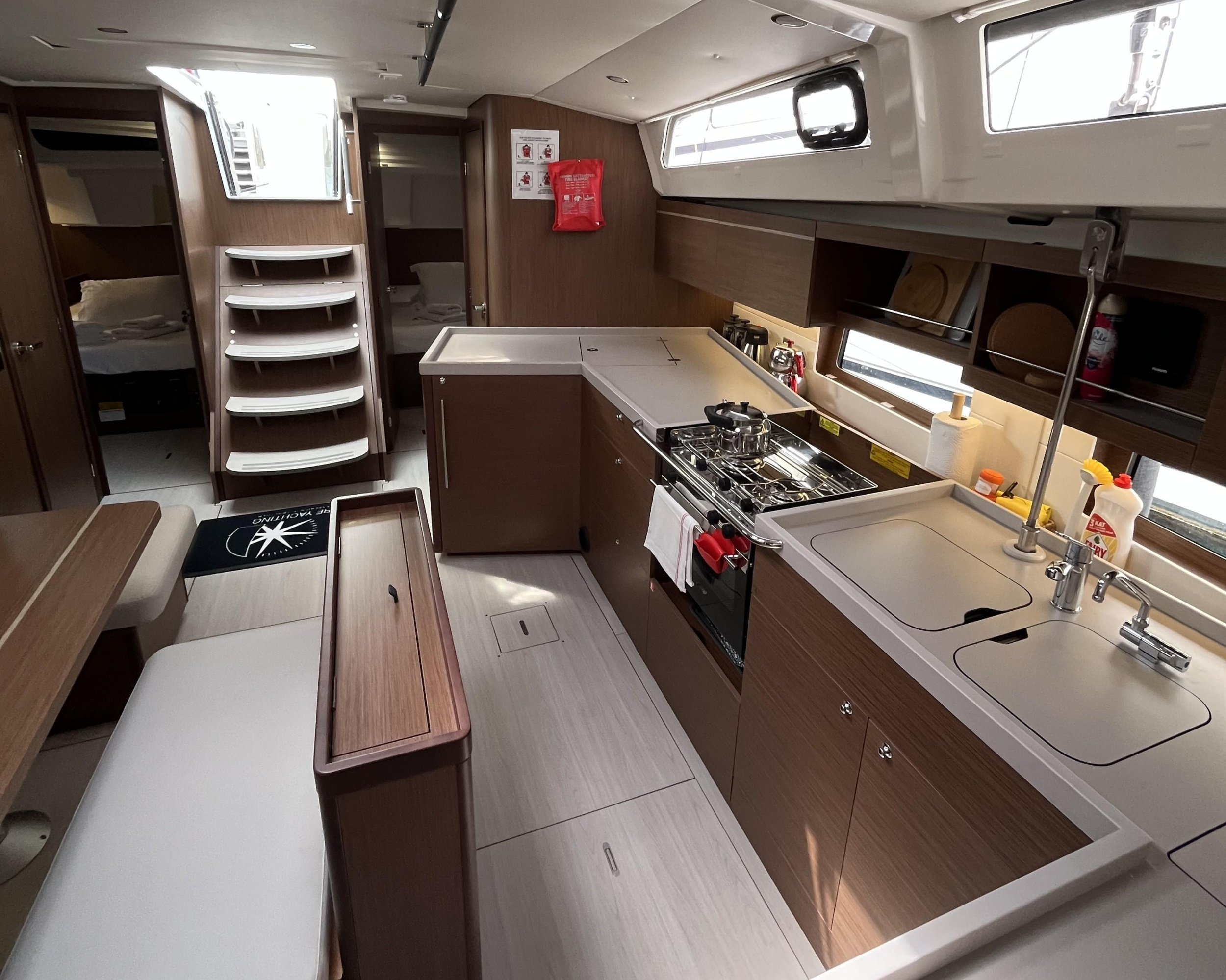 Oceanis 46.1 — photo 9