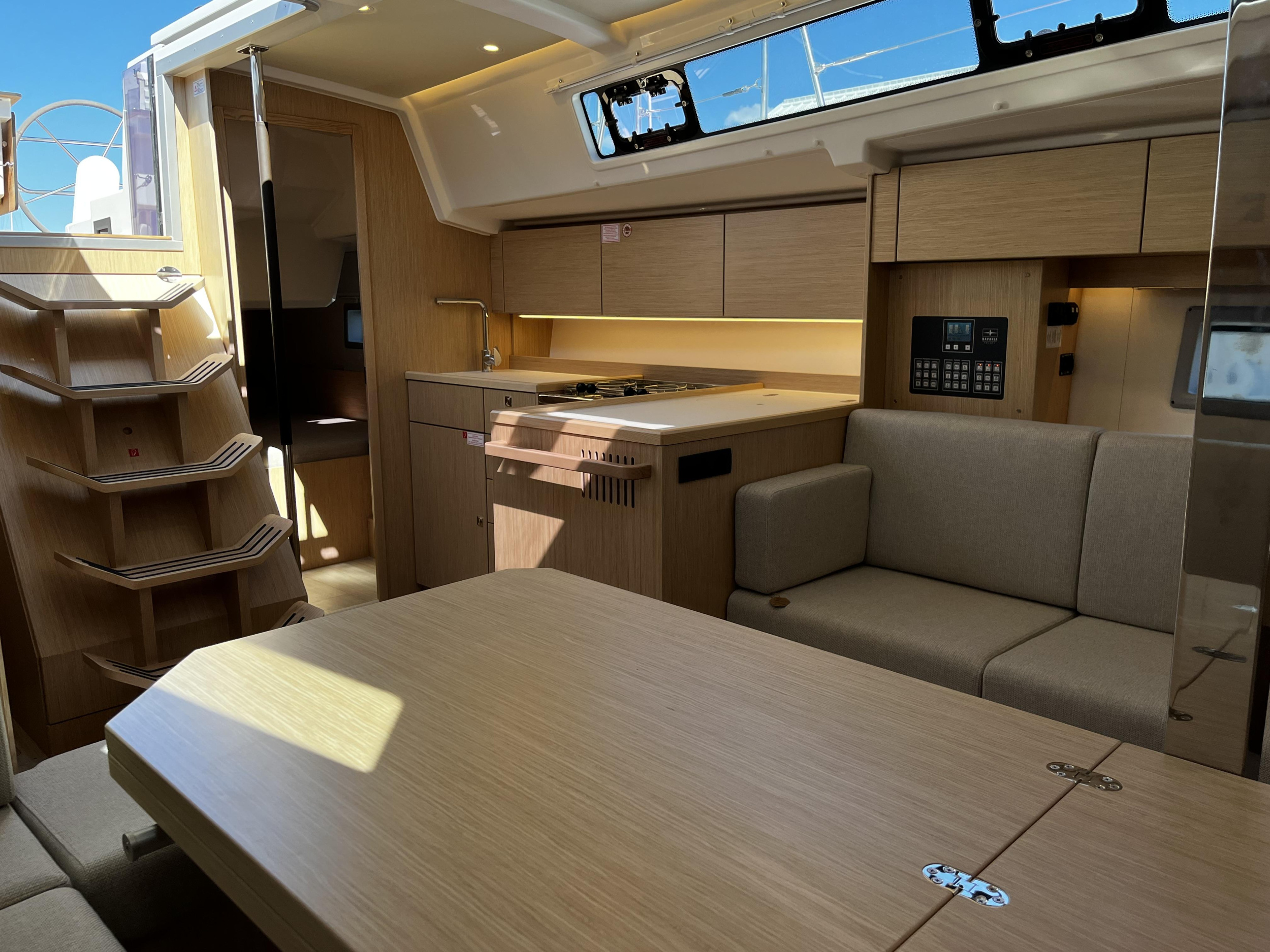 Photo #5 - Bavaria C38 (Babe) en La Rochelle - 63262