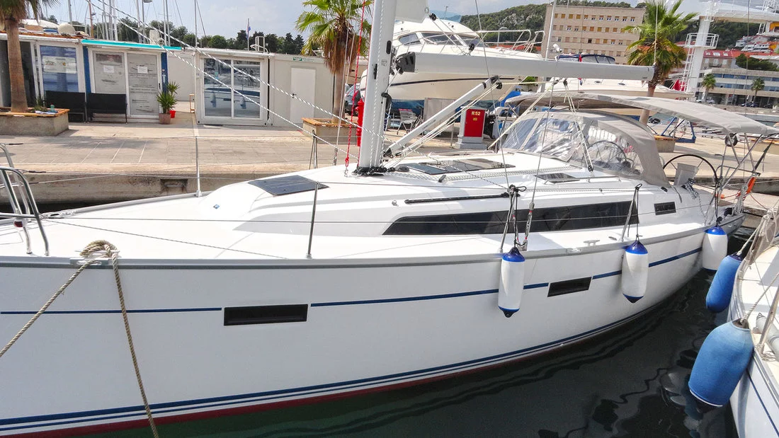 Bavaria Cruiser 37 - 3 cab. (Lirica)  - 7