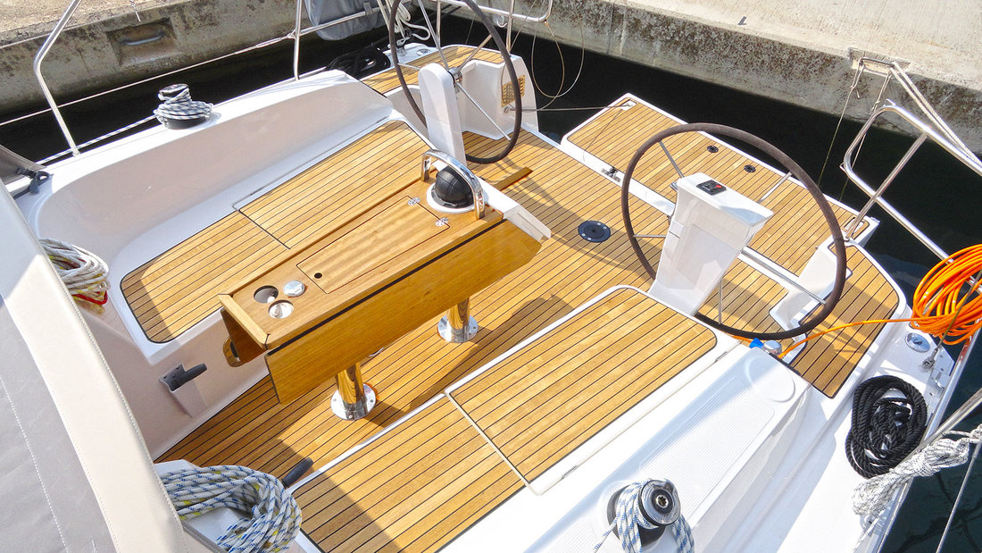 Photo #9 - Bavaria Cruiser 37 - 3 cab. (Lirica) in Split - 44141