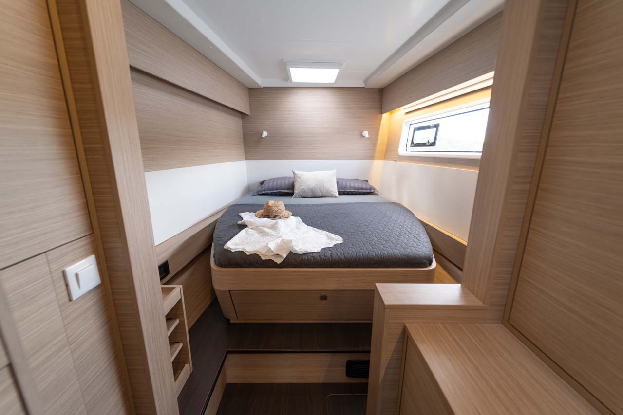 Lagoon 43 - 3 + 2 cab. — photo 17