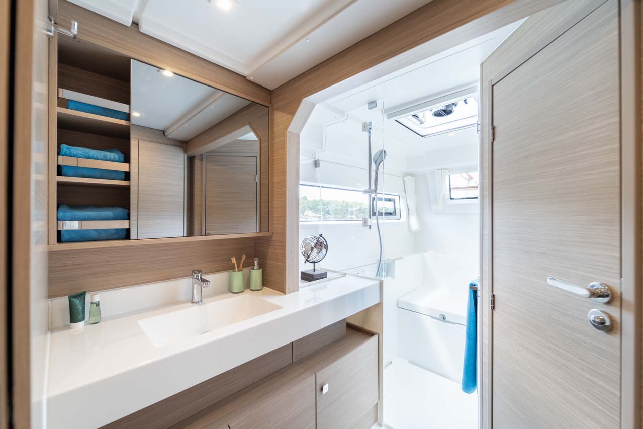 Lagoon 43 - 3 + 2 cab. — photo 20
