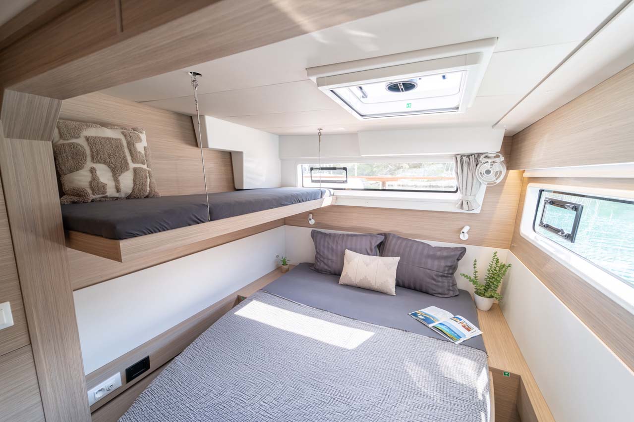 Lagoon 43 - 3 + 2 cab. — photo 25