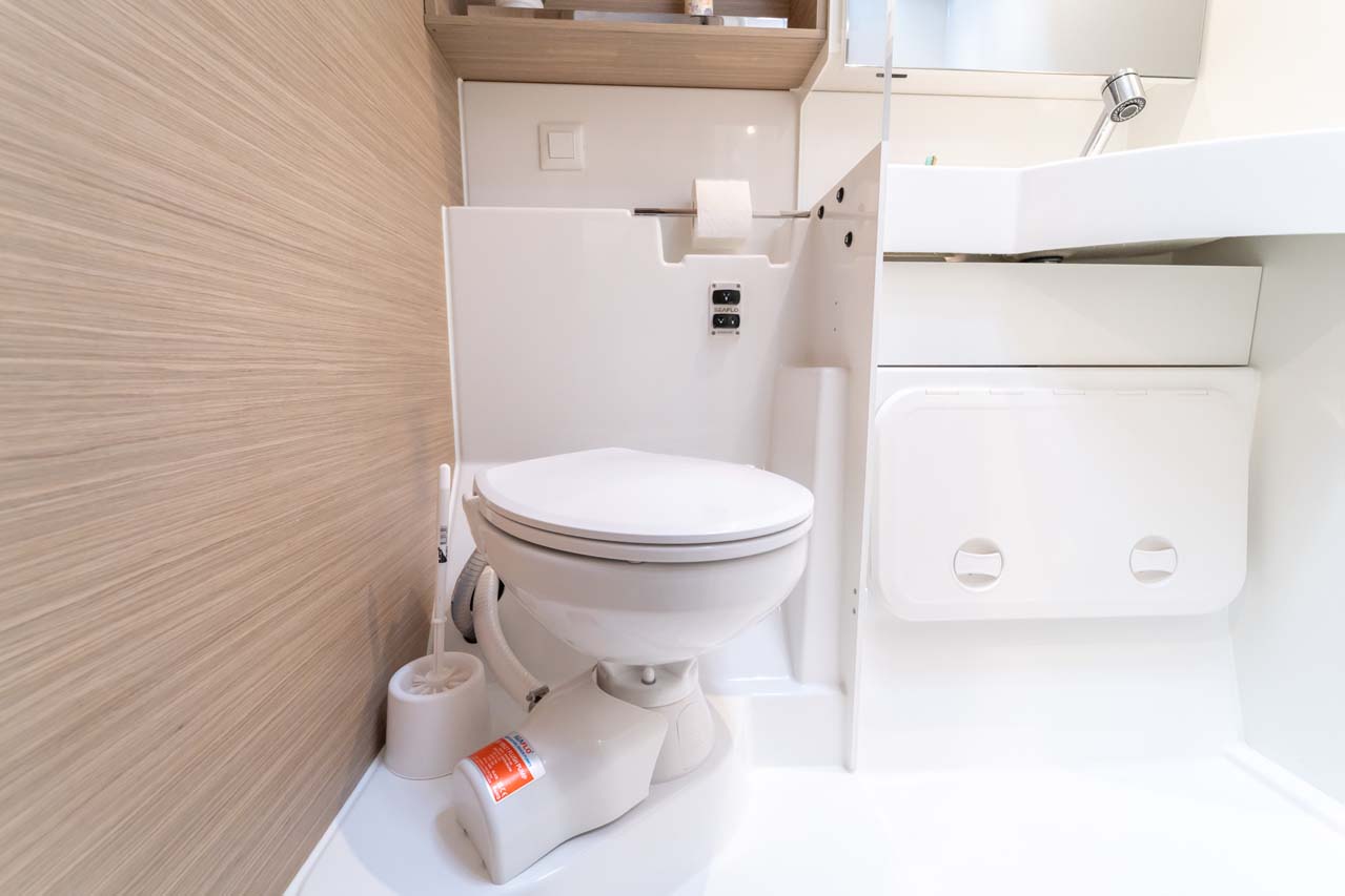 Lagoon 43 - 3 + 2 cab. — photo 27