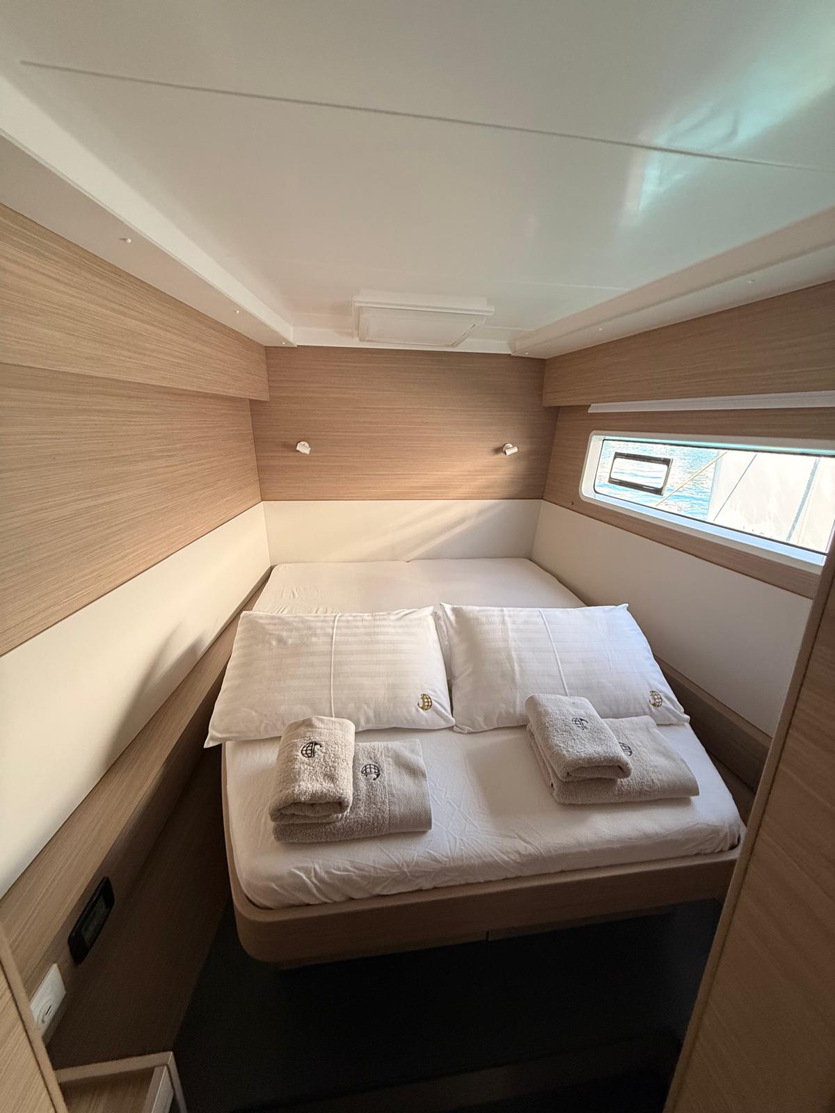Lagoon 43 - 4 + 1 cab. — photo 16