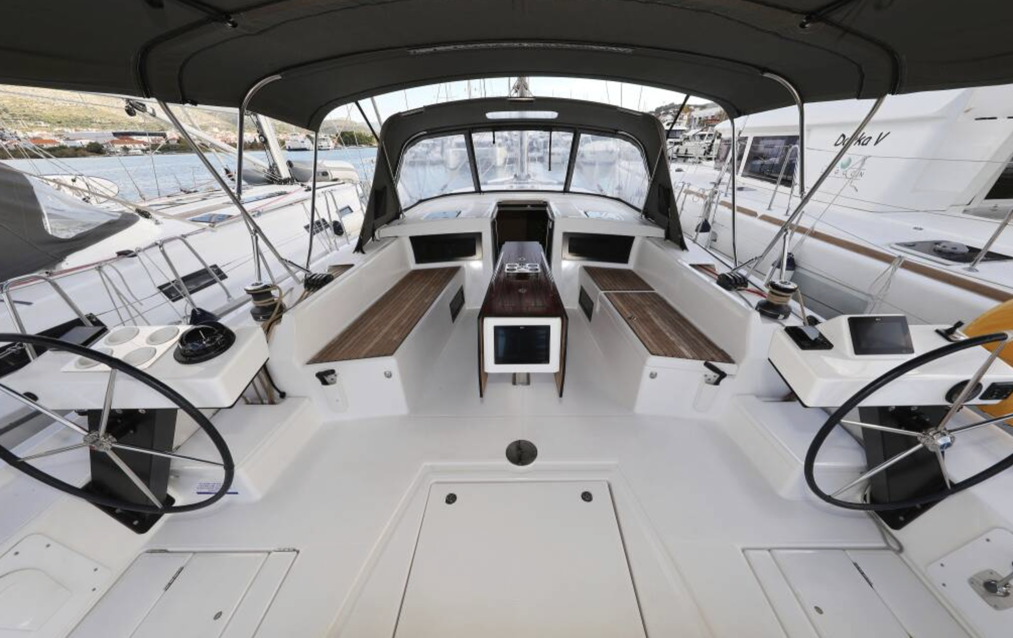 Dufour 470 - 4 cab. — photo 4