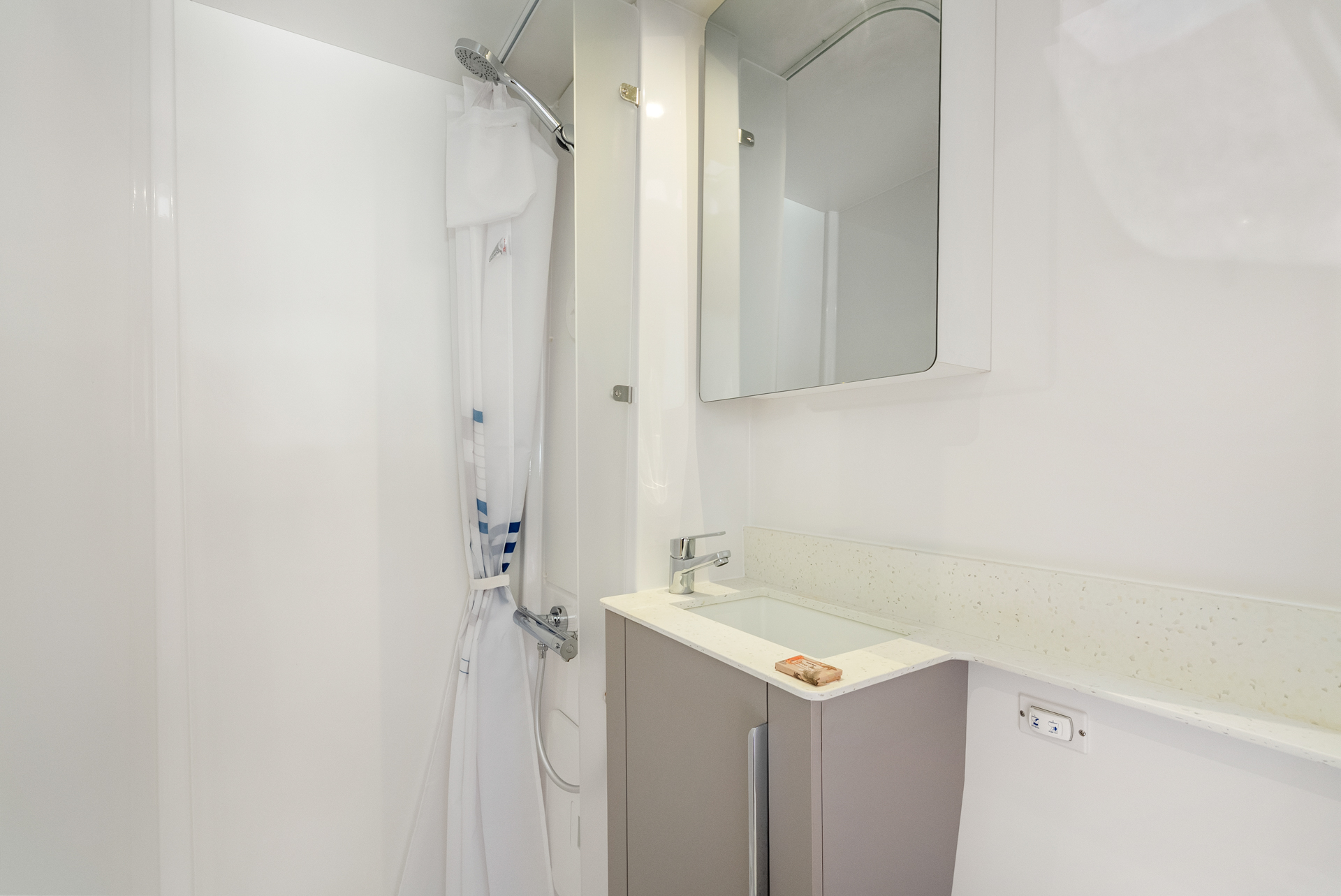 Fountaine Pajot FP 44 Maestro - 3 cab. — photo 23