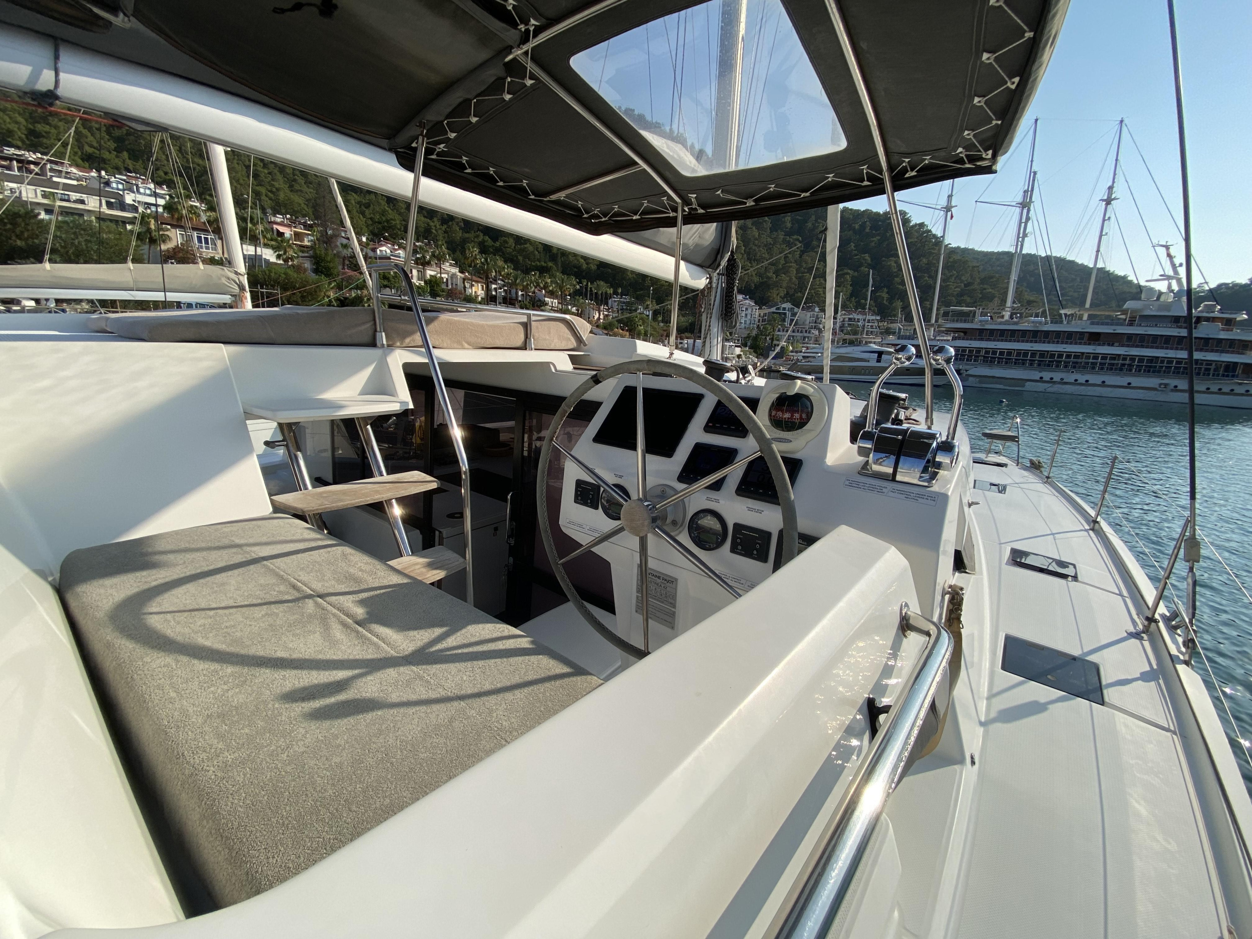 Fountaine Pajot Astrea 42 - 4 + 2 cab. — photo 4