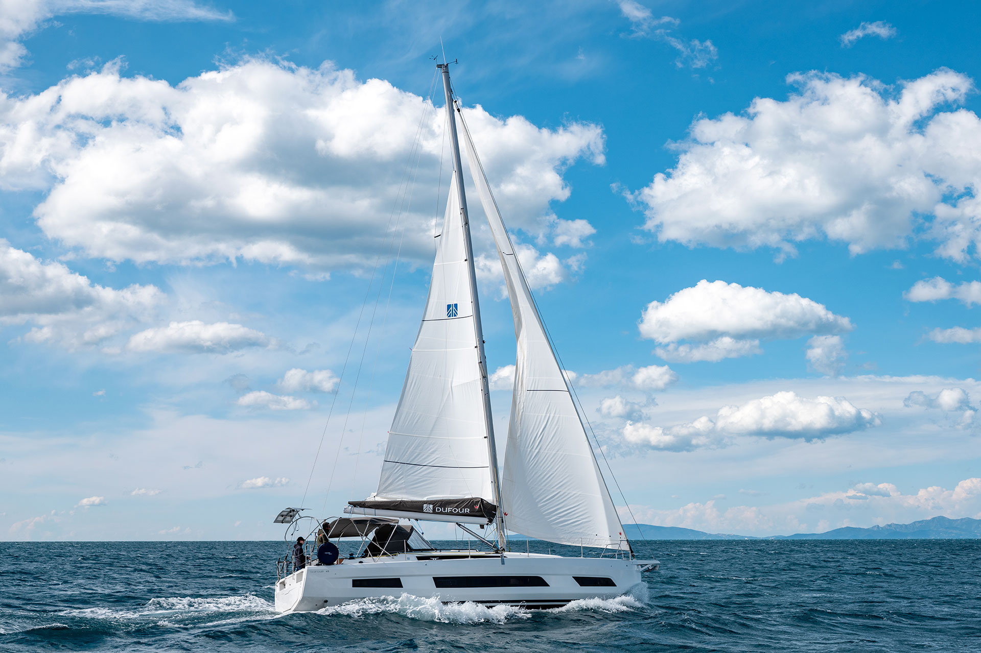 Dufour 41 - 4 cab. — photo 3