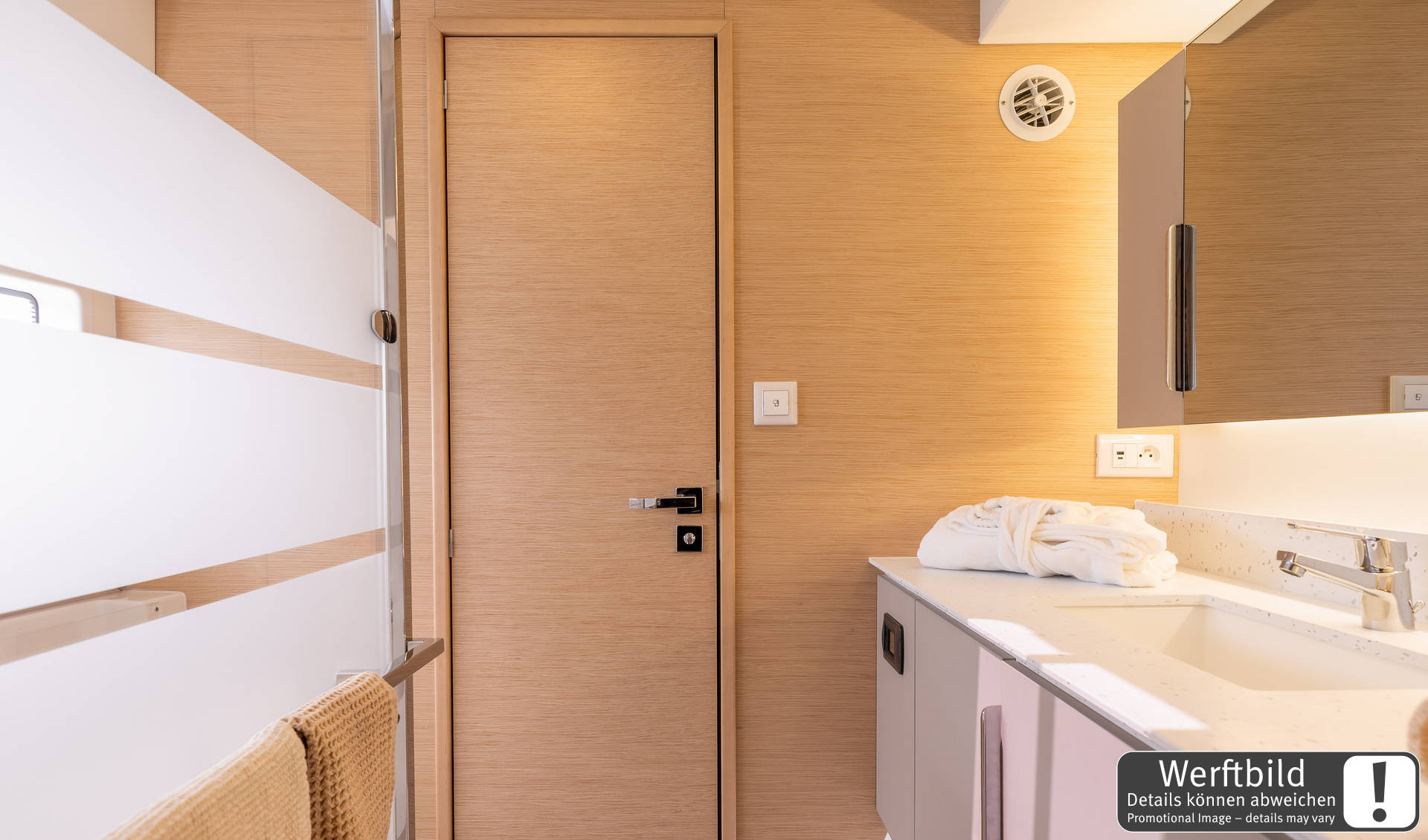 Photo #17 - Fountaine Pajot New 41 Maesto 3 (Gin Mare) in Palma - 63414