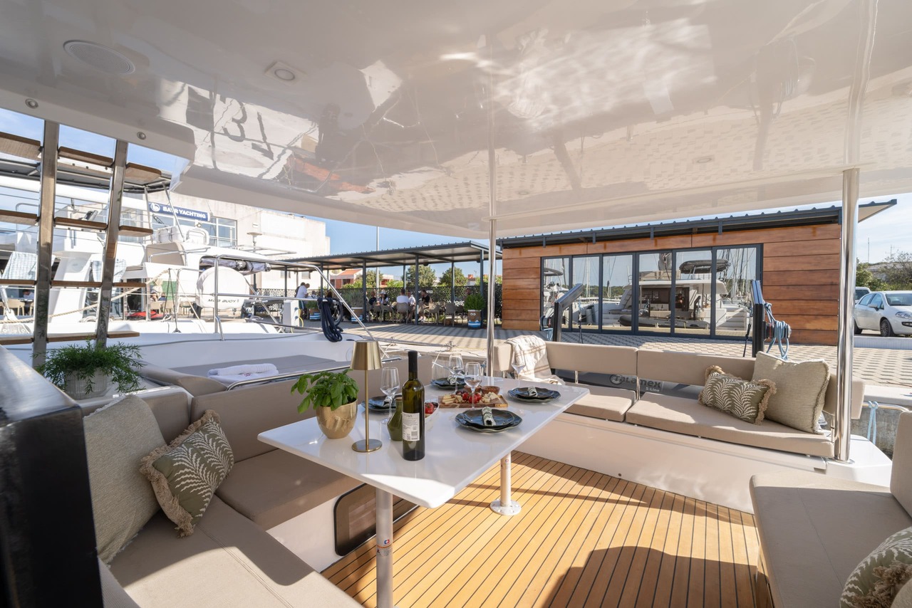 Aventura 37 - 3 cab. — photo 16