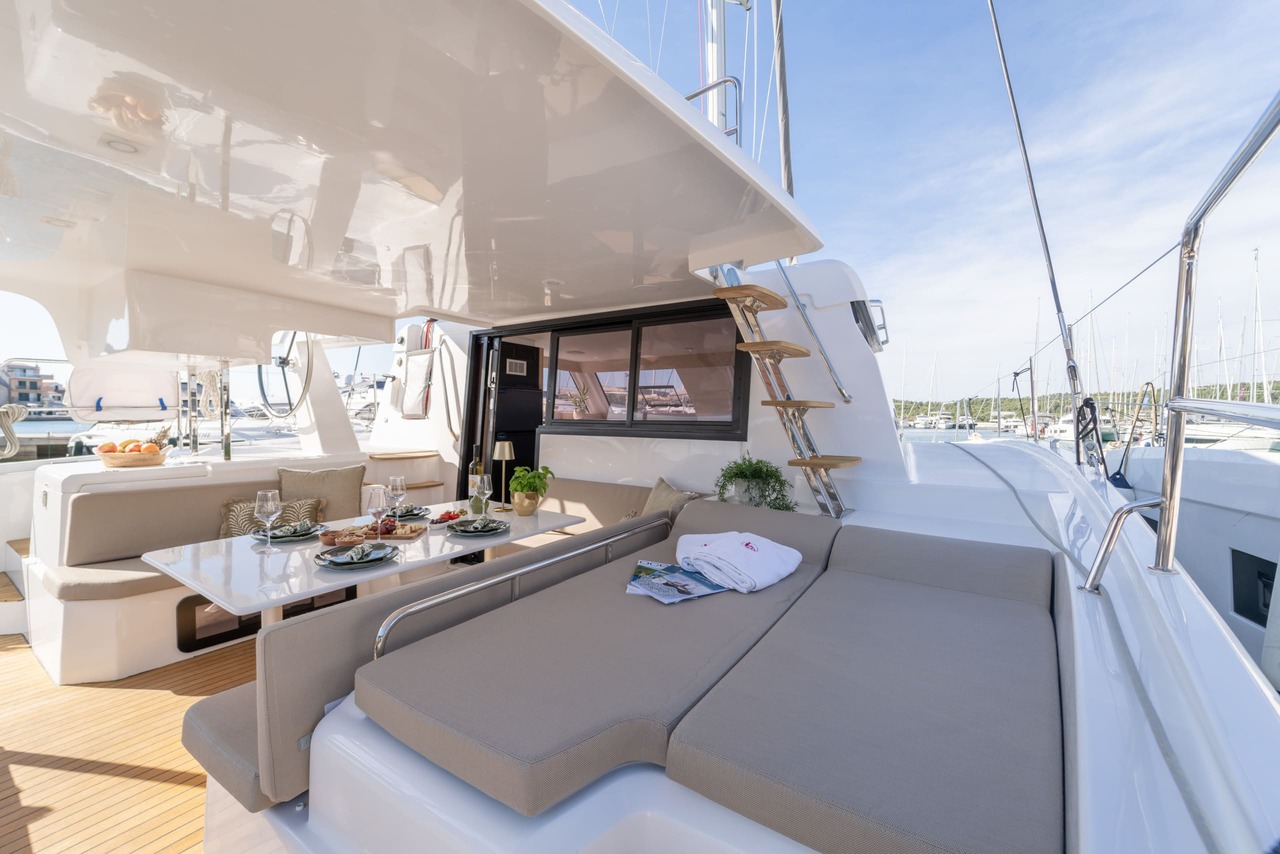 Aventura 37 - 3 cab. — photo 17
