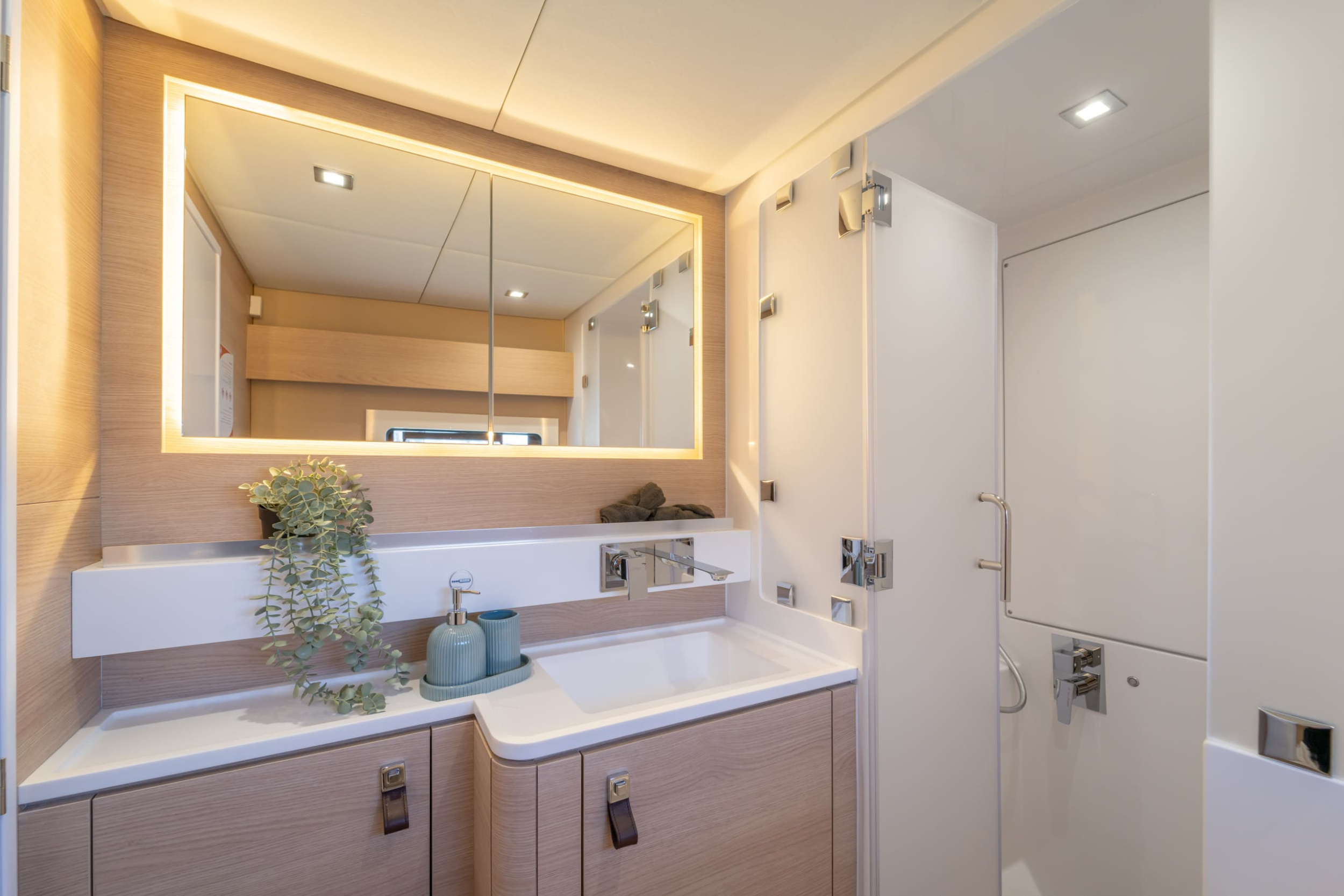 Aventura 37 - 3 cab. — photo 37
