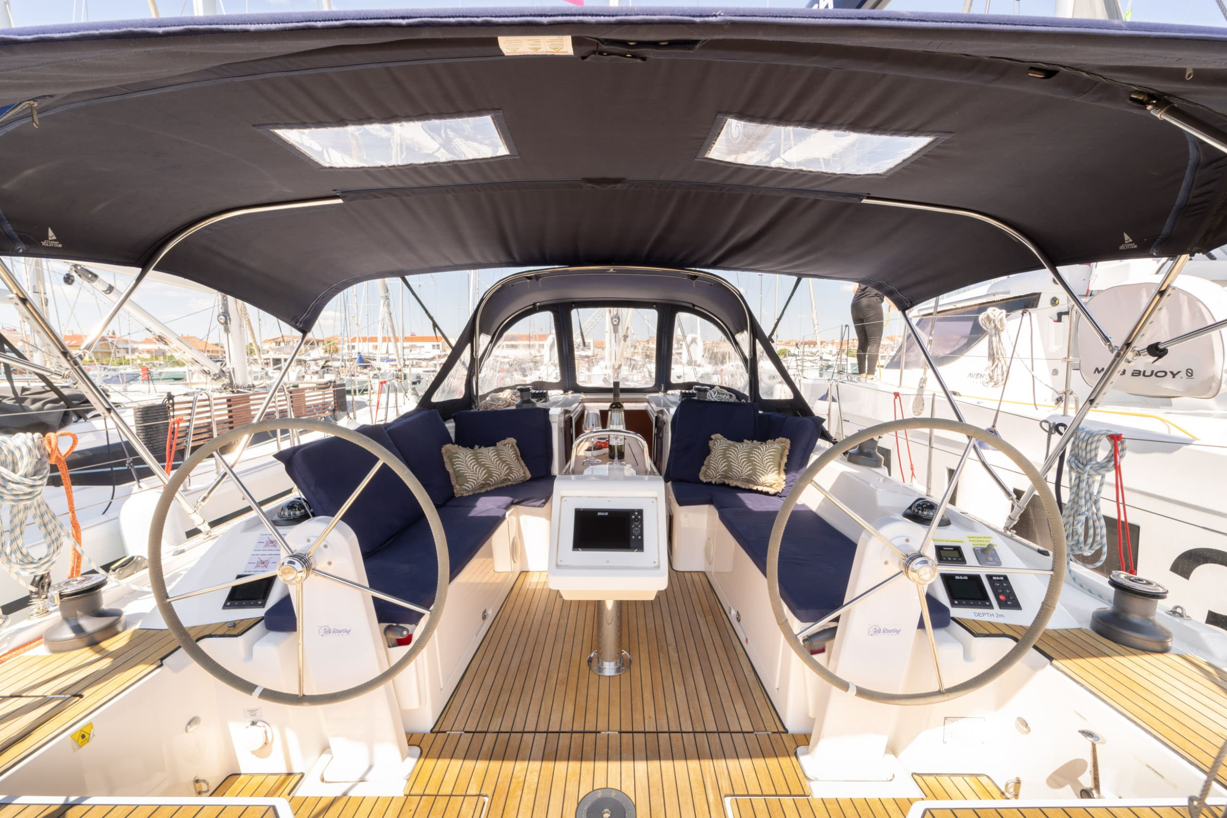 Bavaria C38 — photo 10