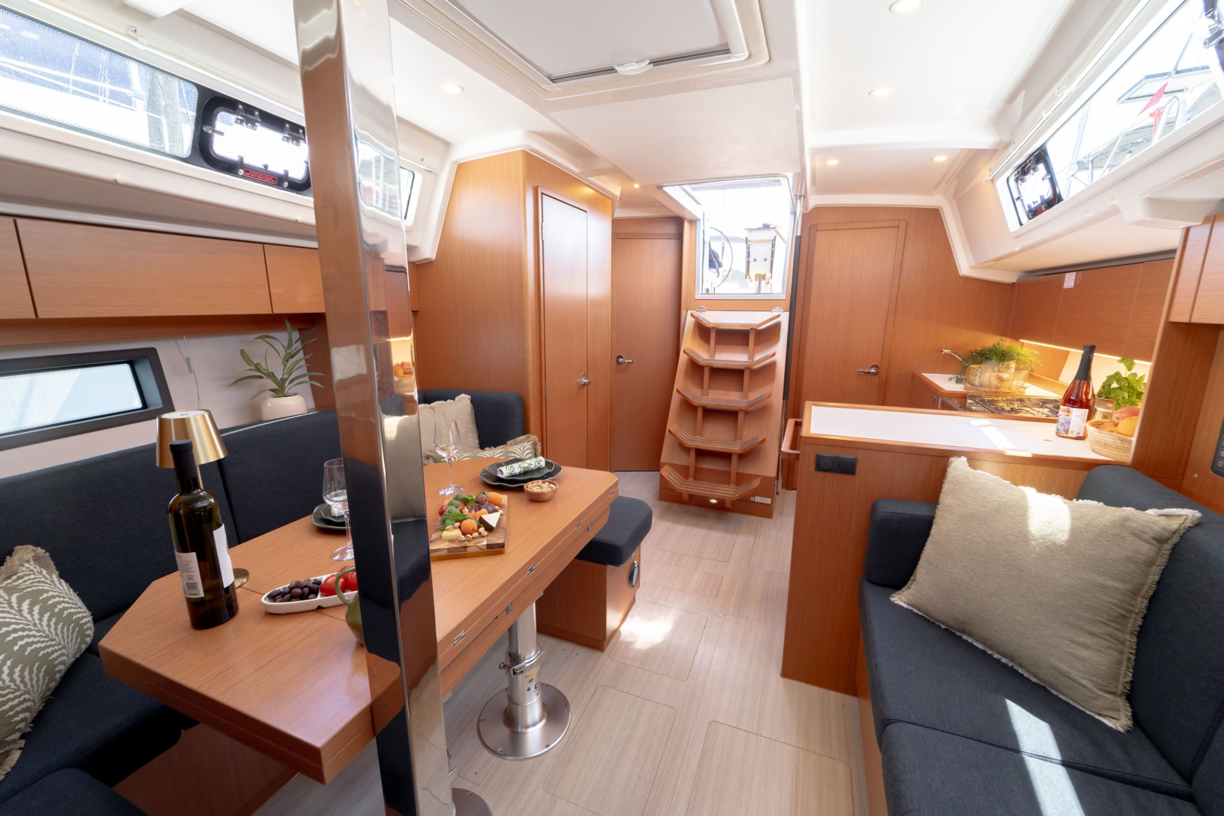 Bavaria C38 — photo 13