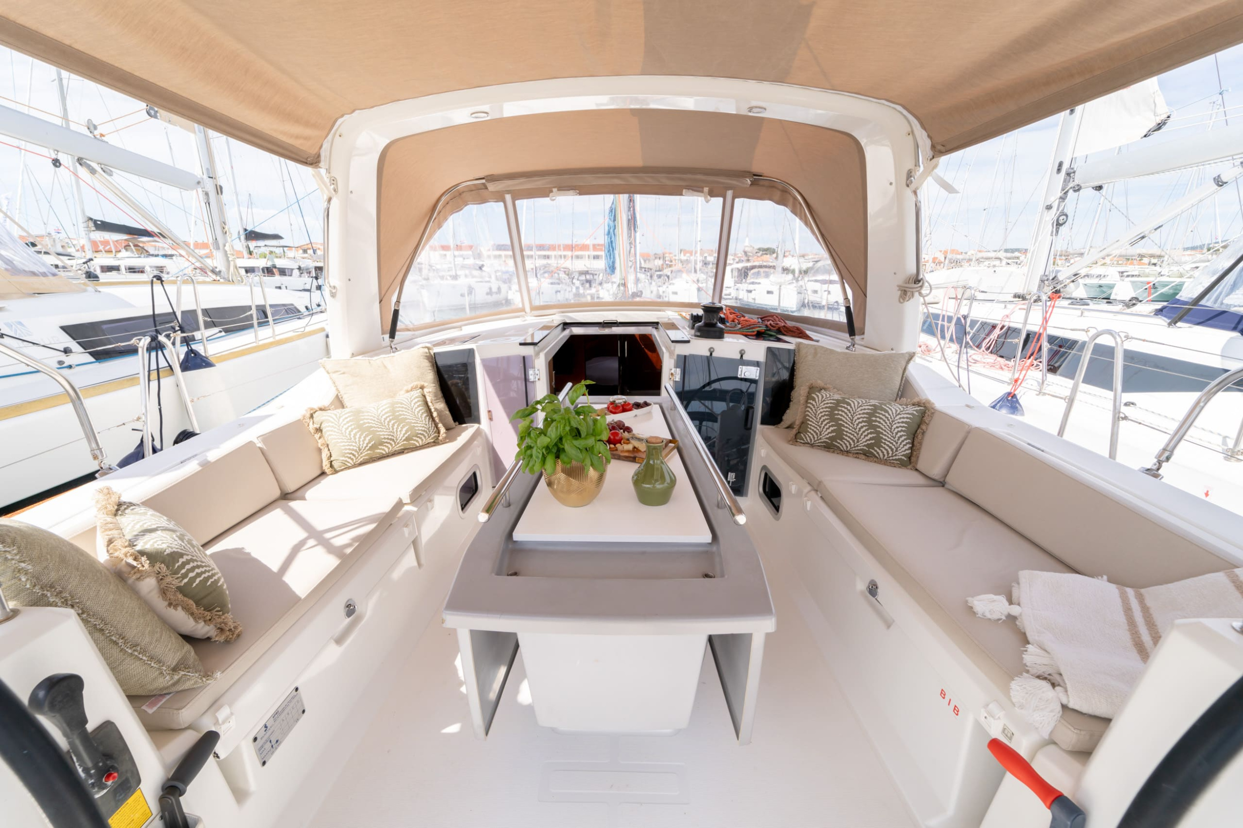 Oceanis 41.1 — photo 9