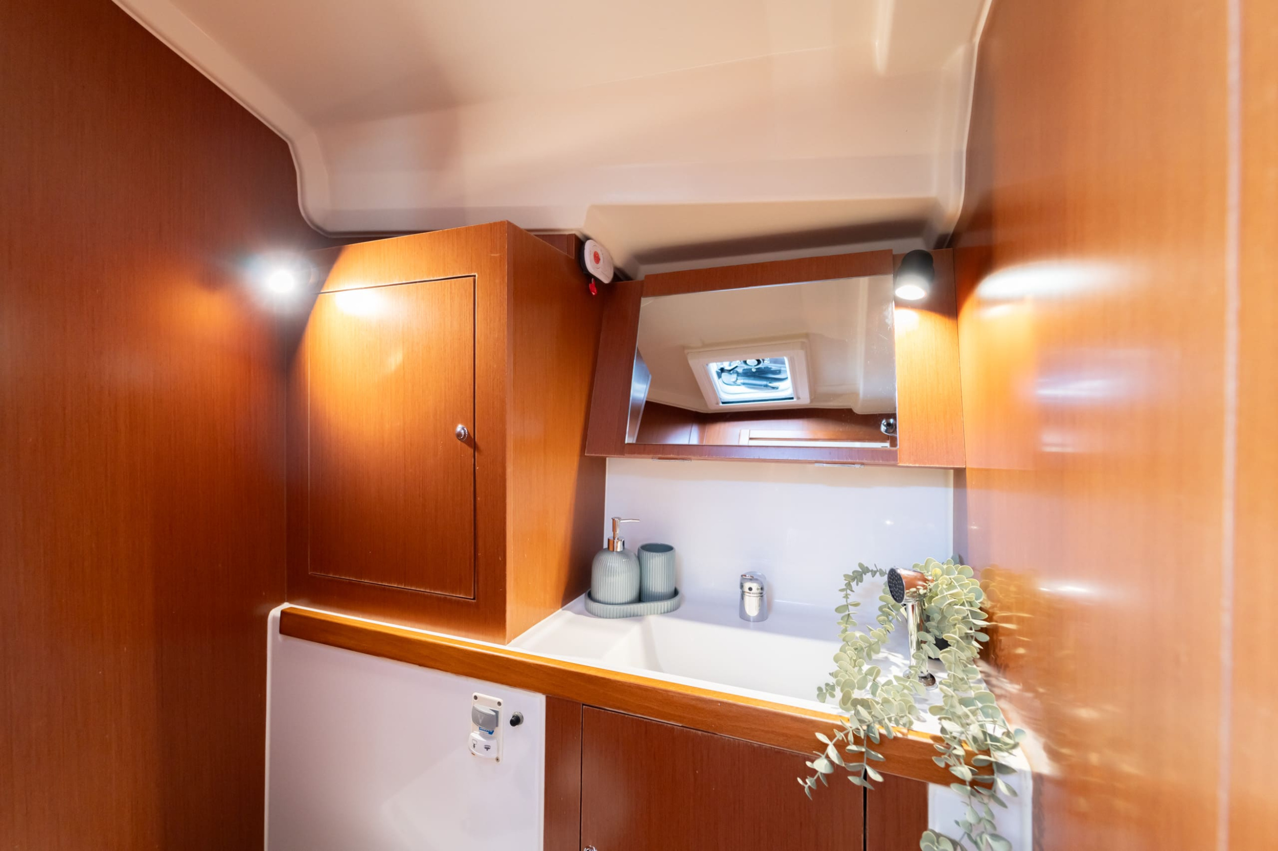 Oceanis 41.1 — photo 24