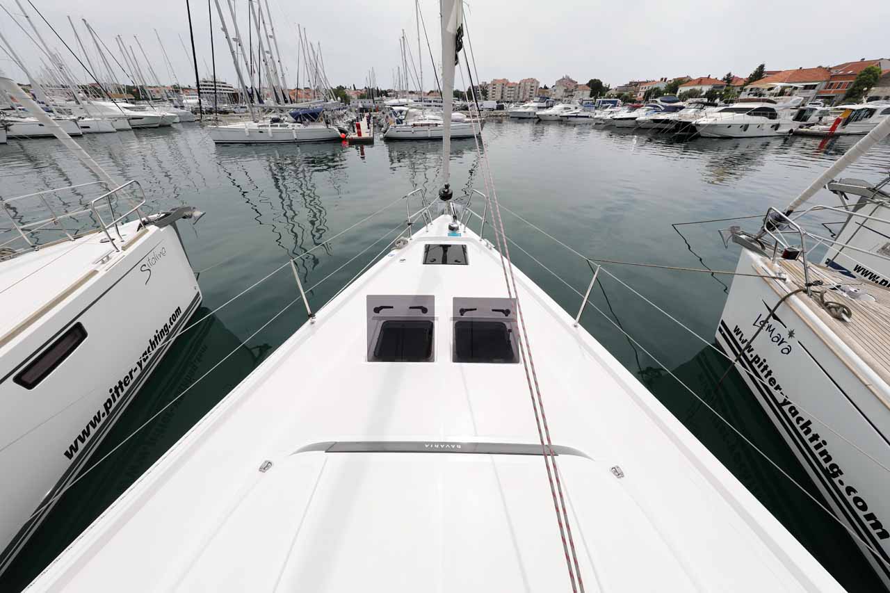 Photo #7 - Bavaria C45 Holiday (Indigo) en Murter - 63692