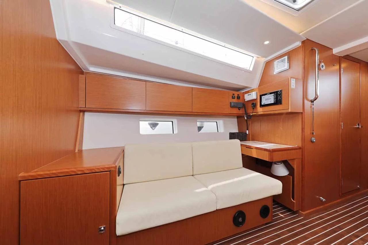 Bavaria C45 Holiday (Indigo)  - 13