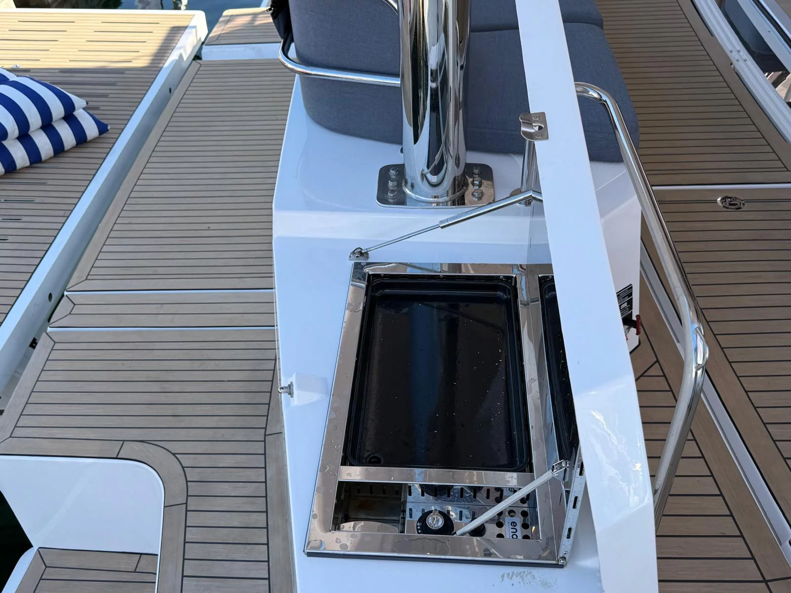 Bali 5.2 - 5 + 2 cab. (Lady M)  - 2