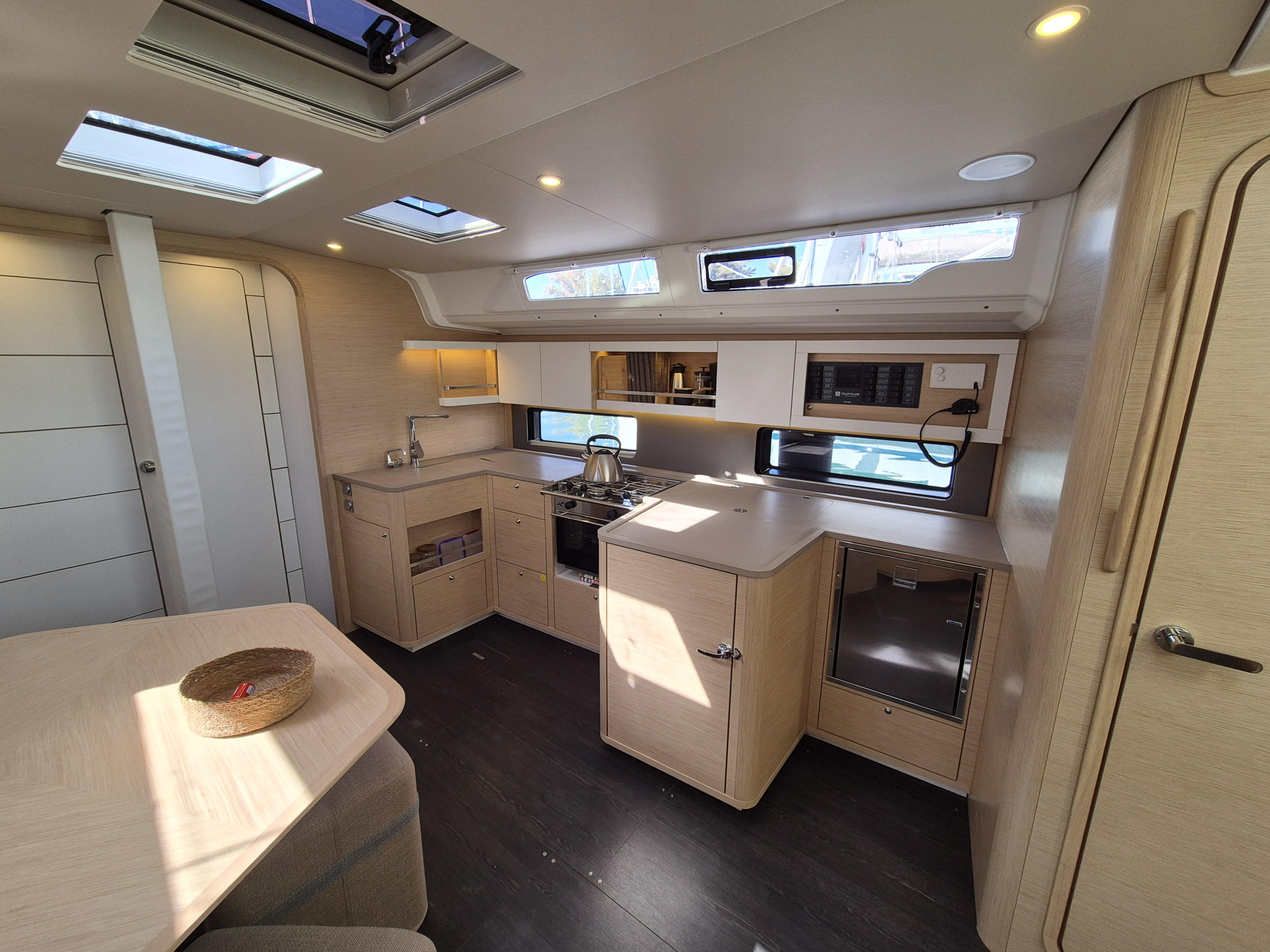 Dufour 44 - 3 cab. — photo 8