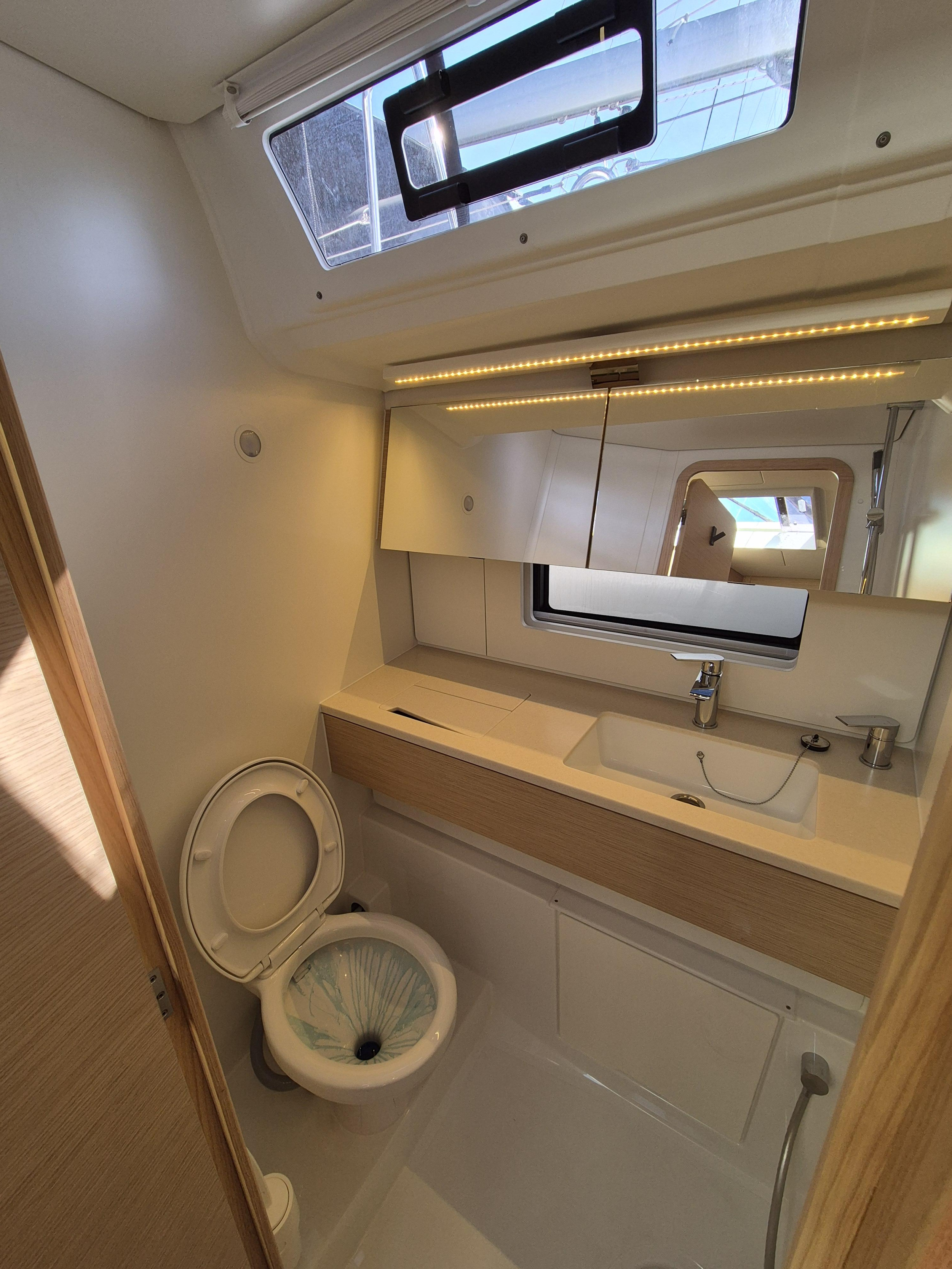 Dufour 44 - 3 cab. — photo 14