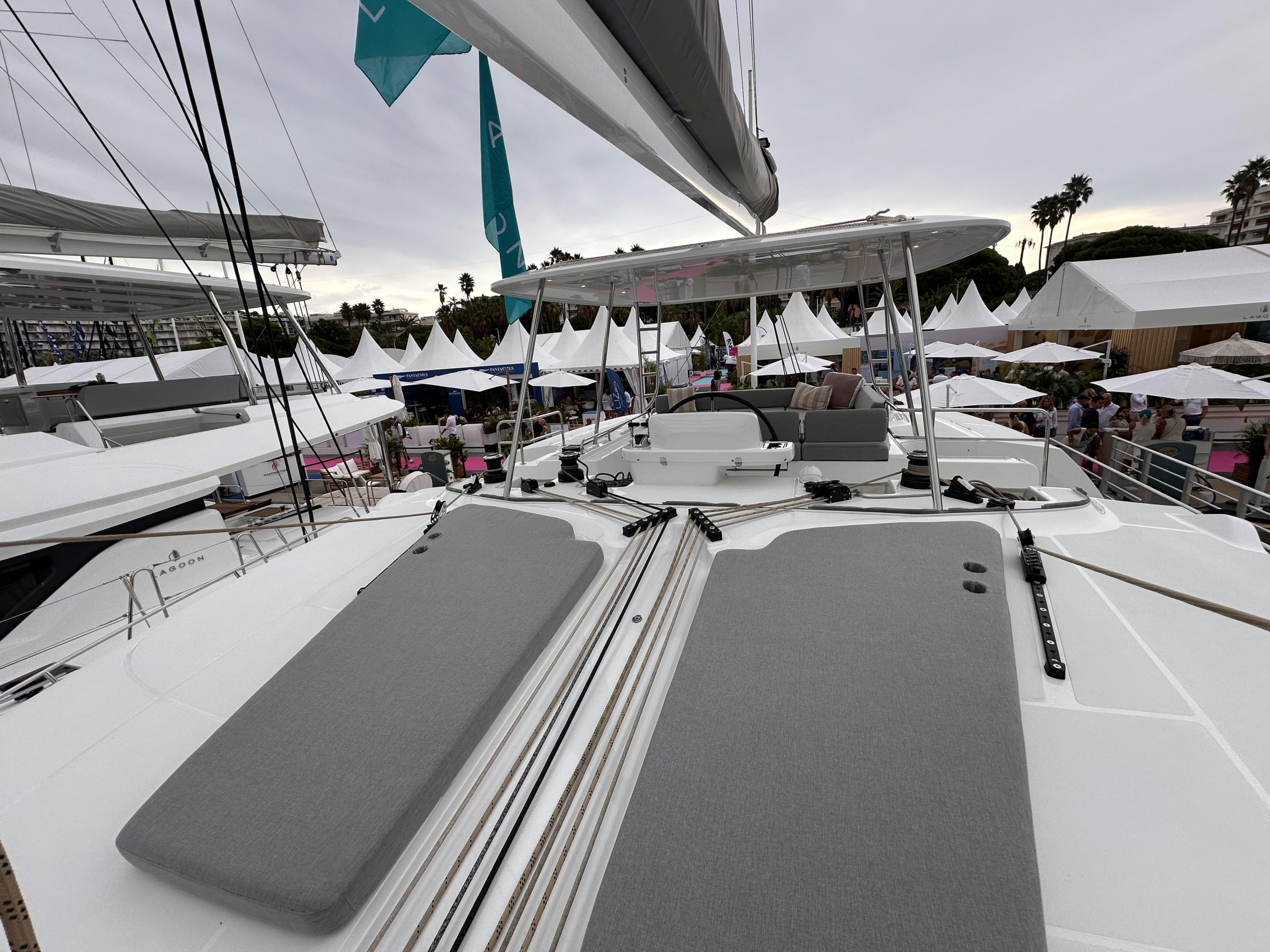Lagoon 51 - 6 + 1 cab. — photo 3