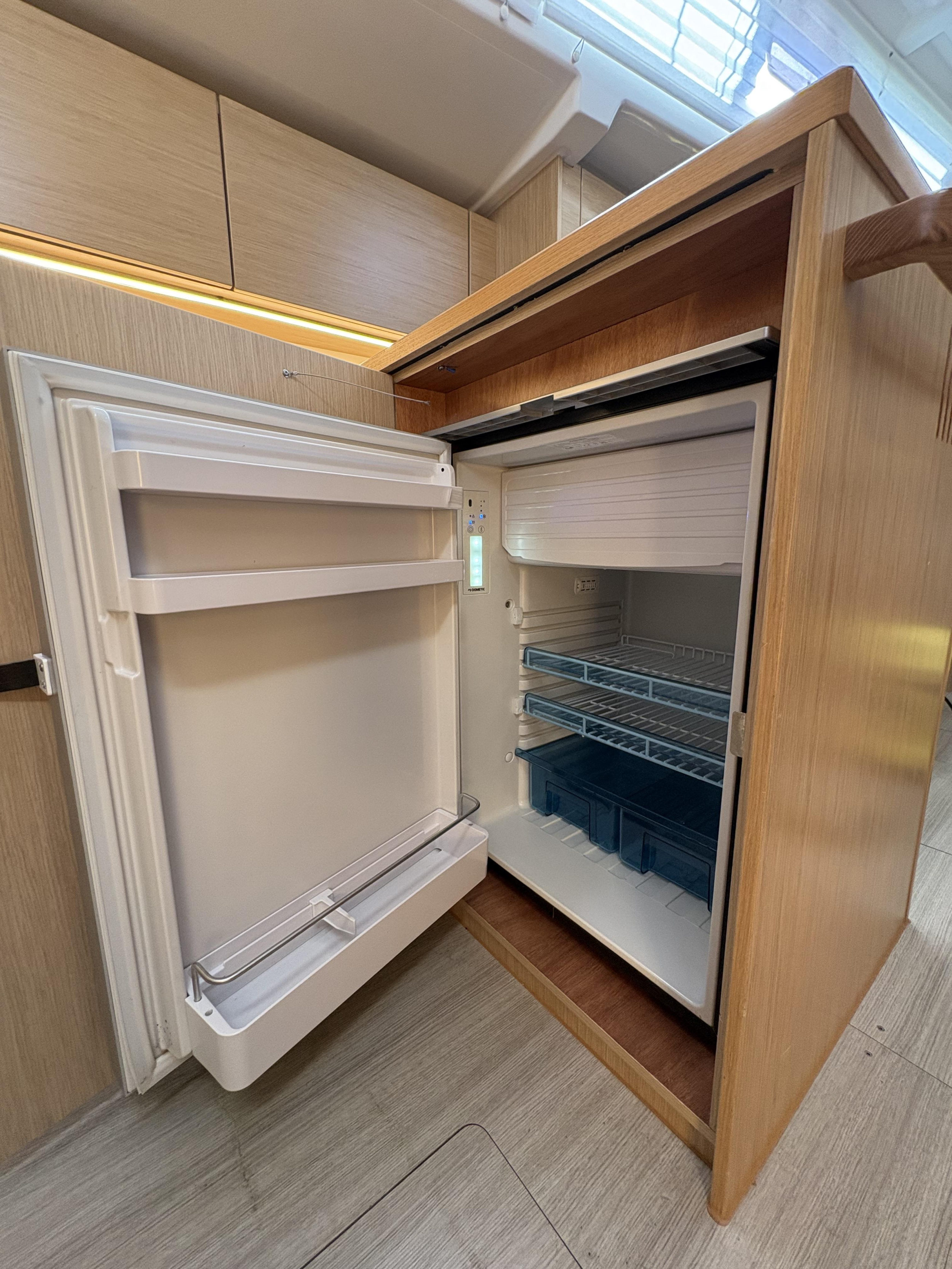 Bavaria C38 — photo 8