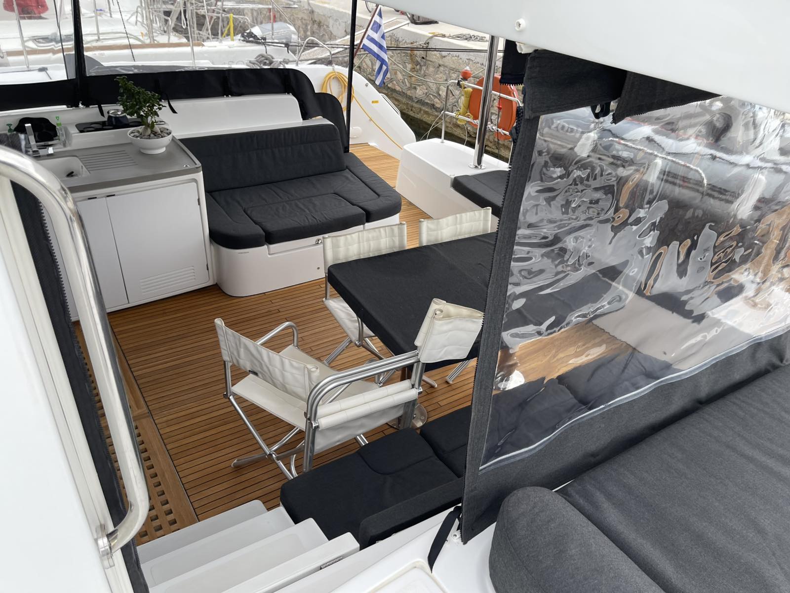 Lagoon 50 - 6 + 2 cab. — photo 7