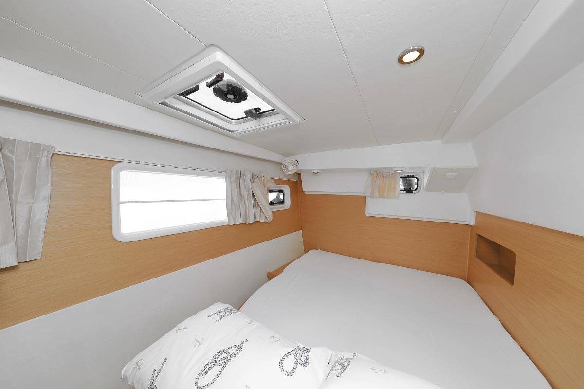 Lagoon 400 - 4 + 2 cab. — photo 13
