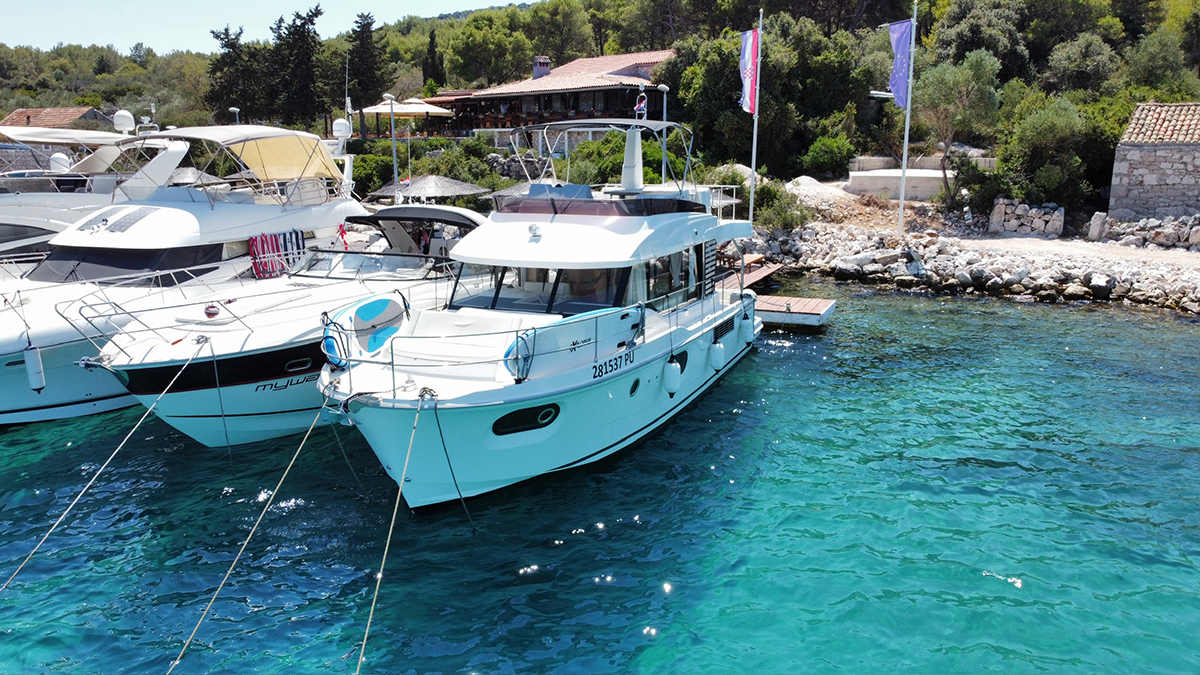 Photo #4 - Swift Trawler 41 Fly (Moritz) in Biograd - 63784
