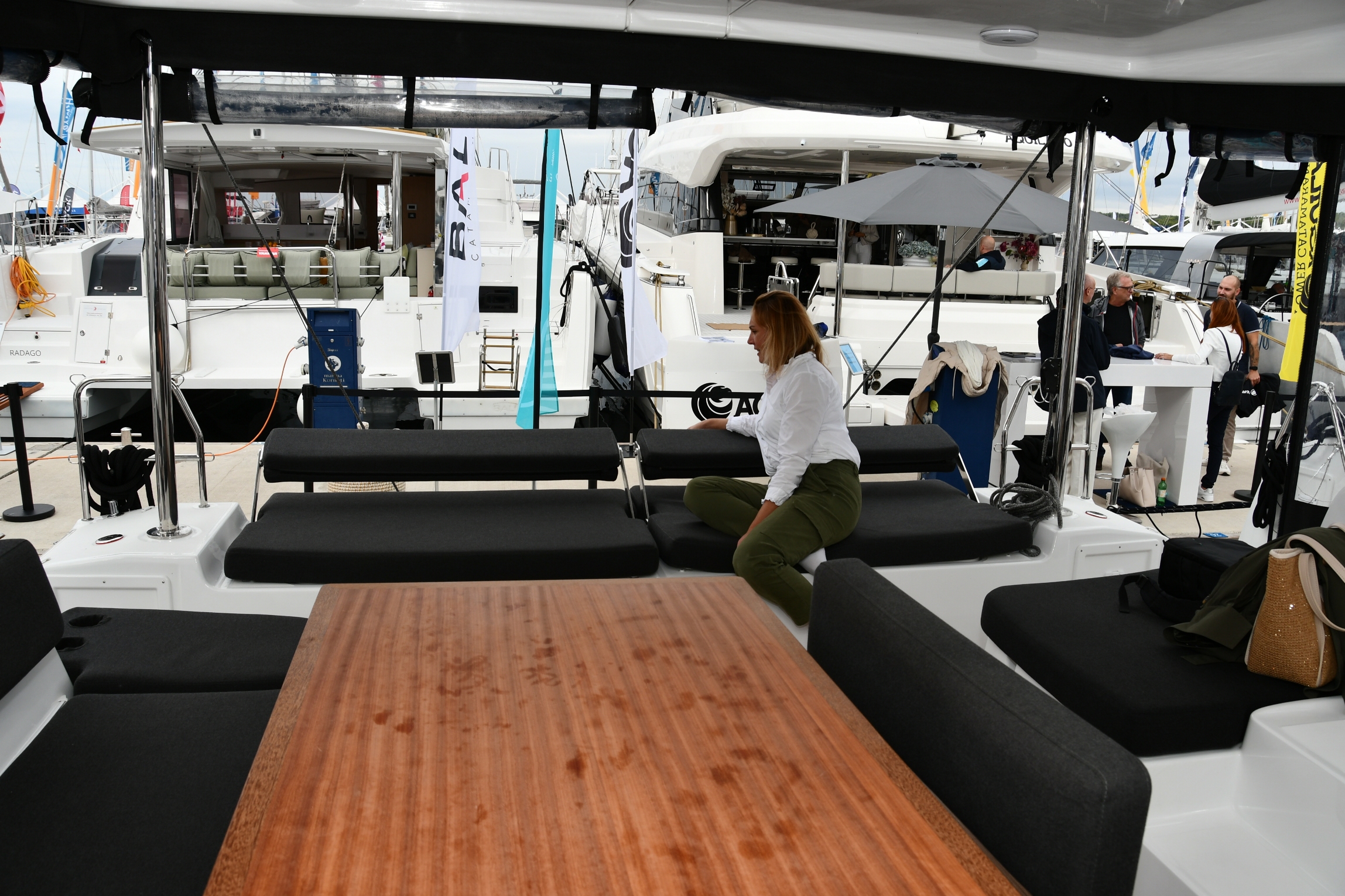 Lagoon 43 - 4 + 2 cab. — photo 11