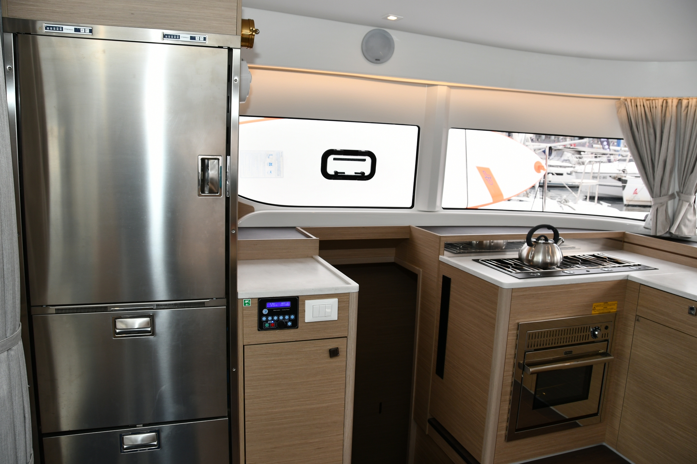 Lagoon 43 - 4 + 2 cab. — photo 13