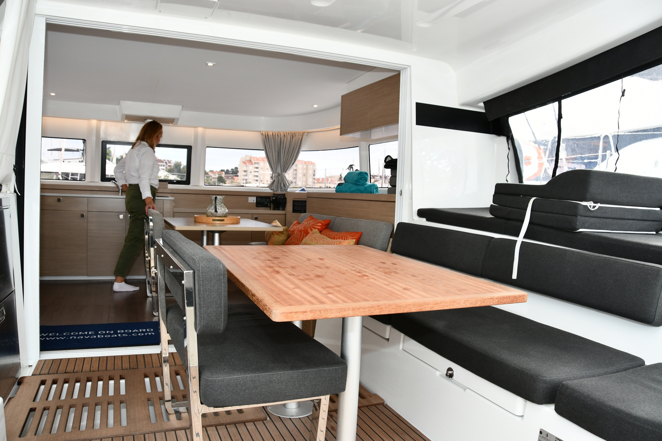 Lagoon 43 - 4 + 2 cab. — photo 19