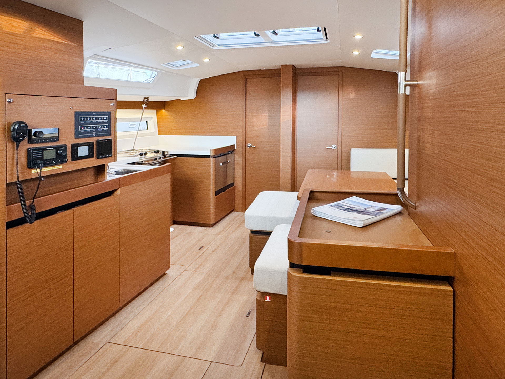 Sun Odyssey 490 - 5 + 1 cab. — photo 8