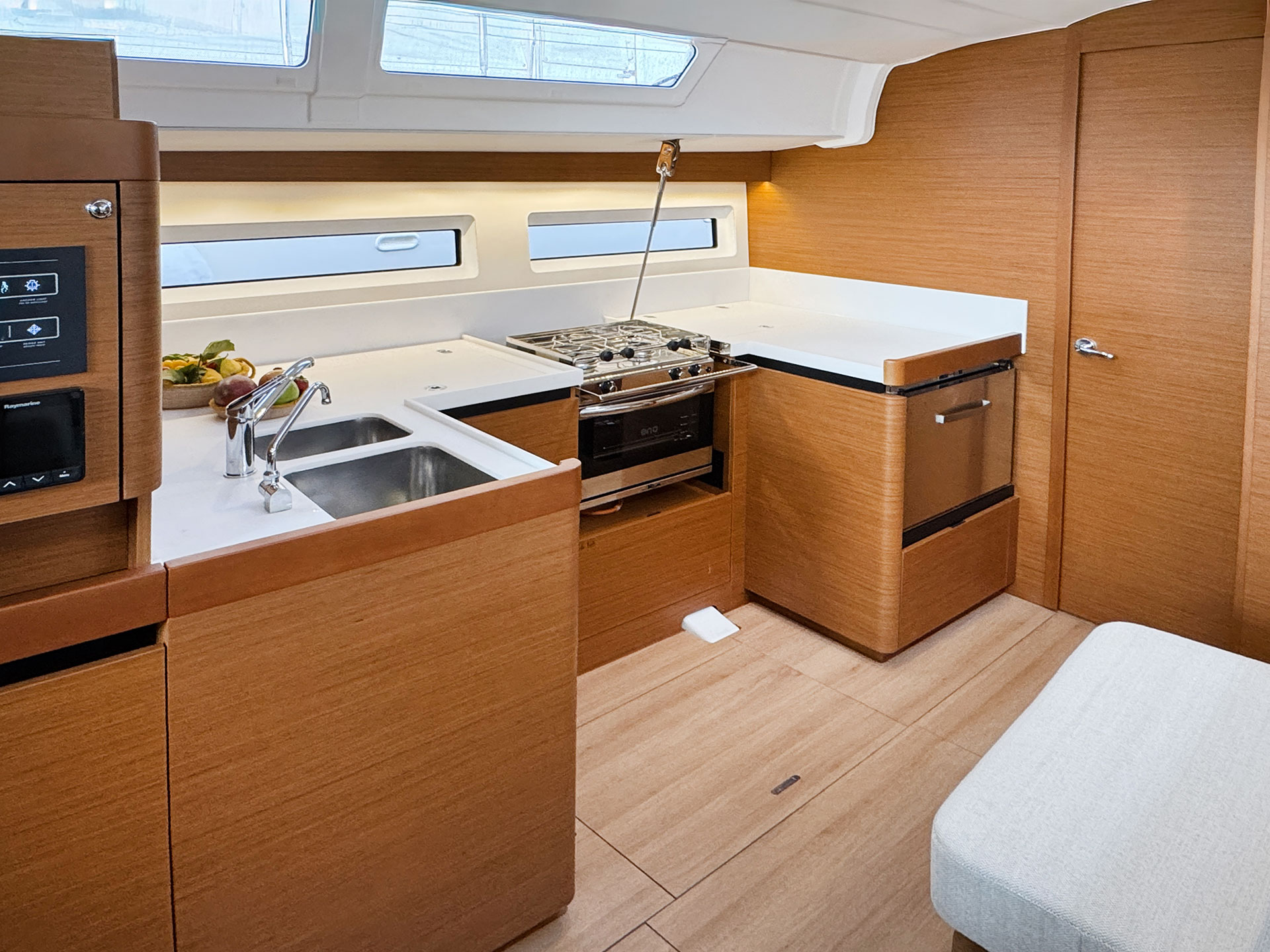 Sun Odyssey 490 - 5 + 1 cab. — photo 10