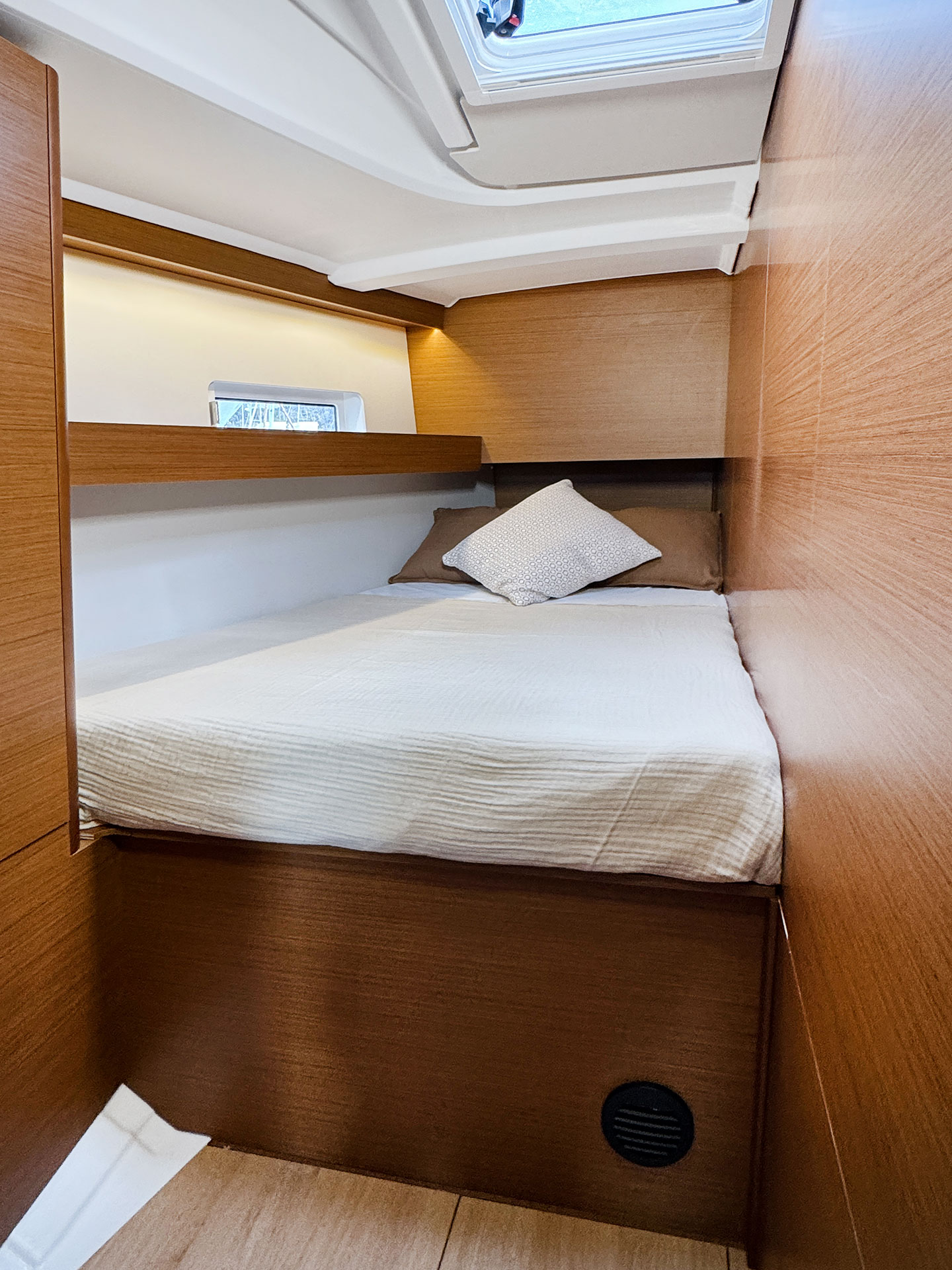 Sun Odyssey 490 - 5 + 1 cab. — photo 12