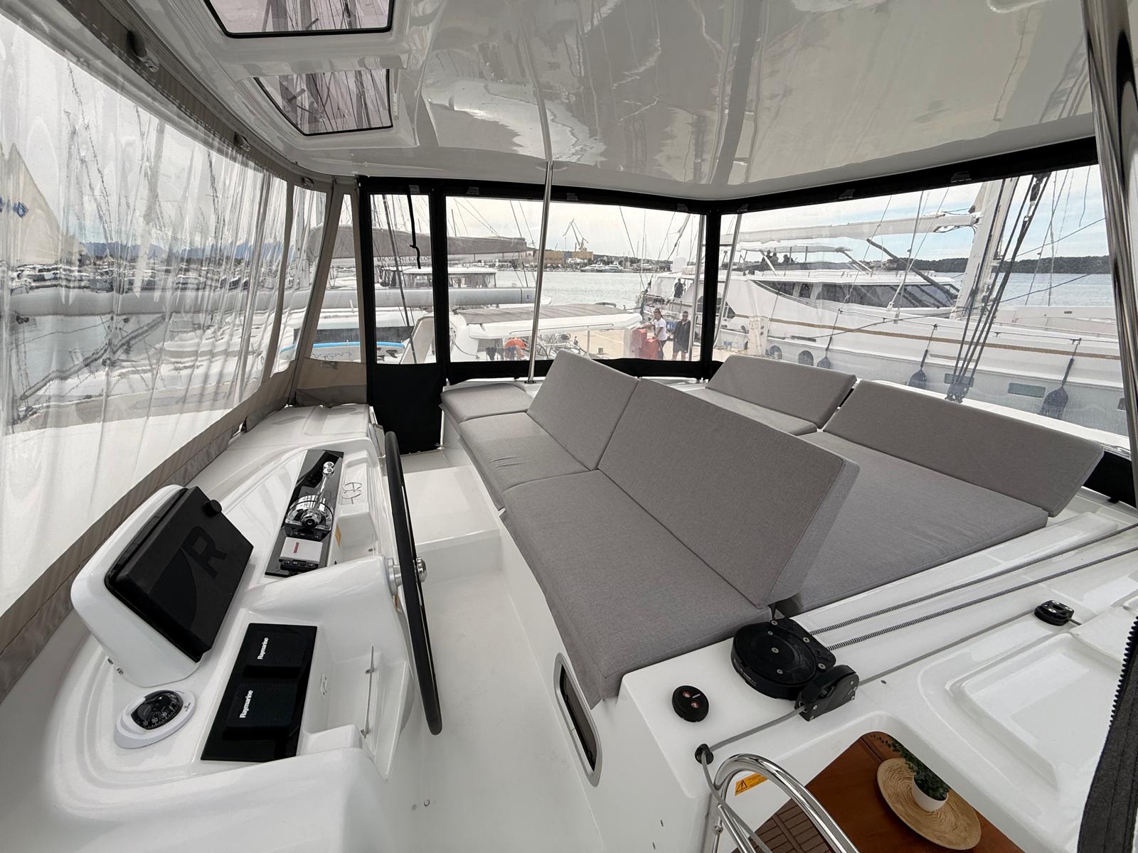 Lagoon 46 - 4 + 2 cab. — photo 8