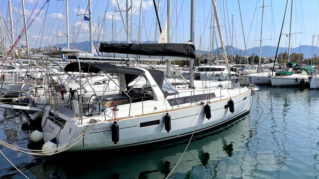 Photo #1 - Oceanis 41 (Bolero) en Athènes - 44168