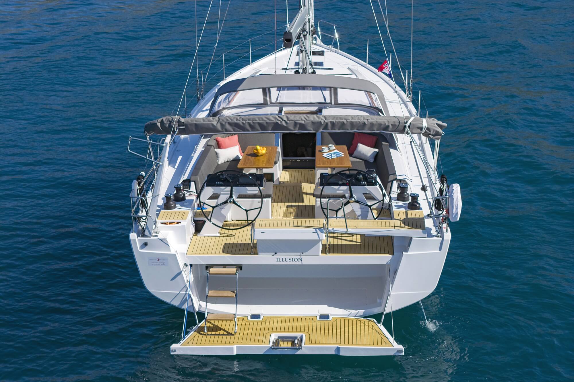 Hanse 510 - 4 + 1 cab. — photo 30