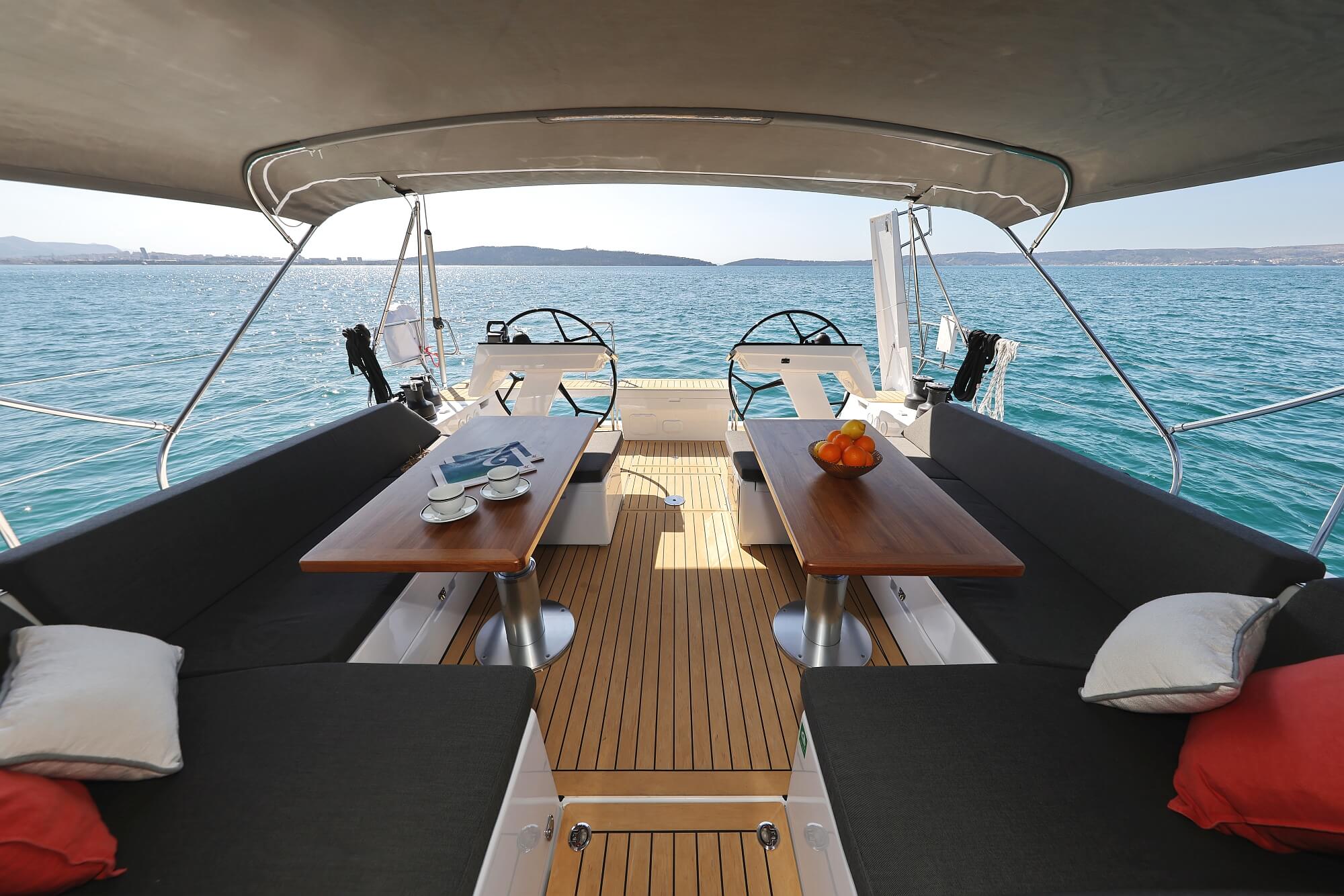Hanse 510 - 4 + 1 cab. — photo 38