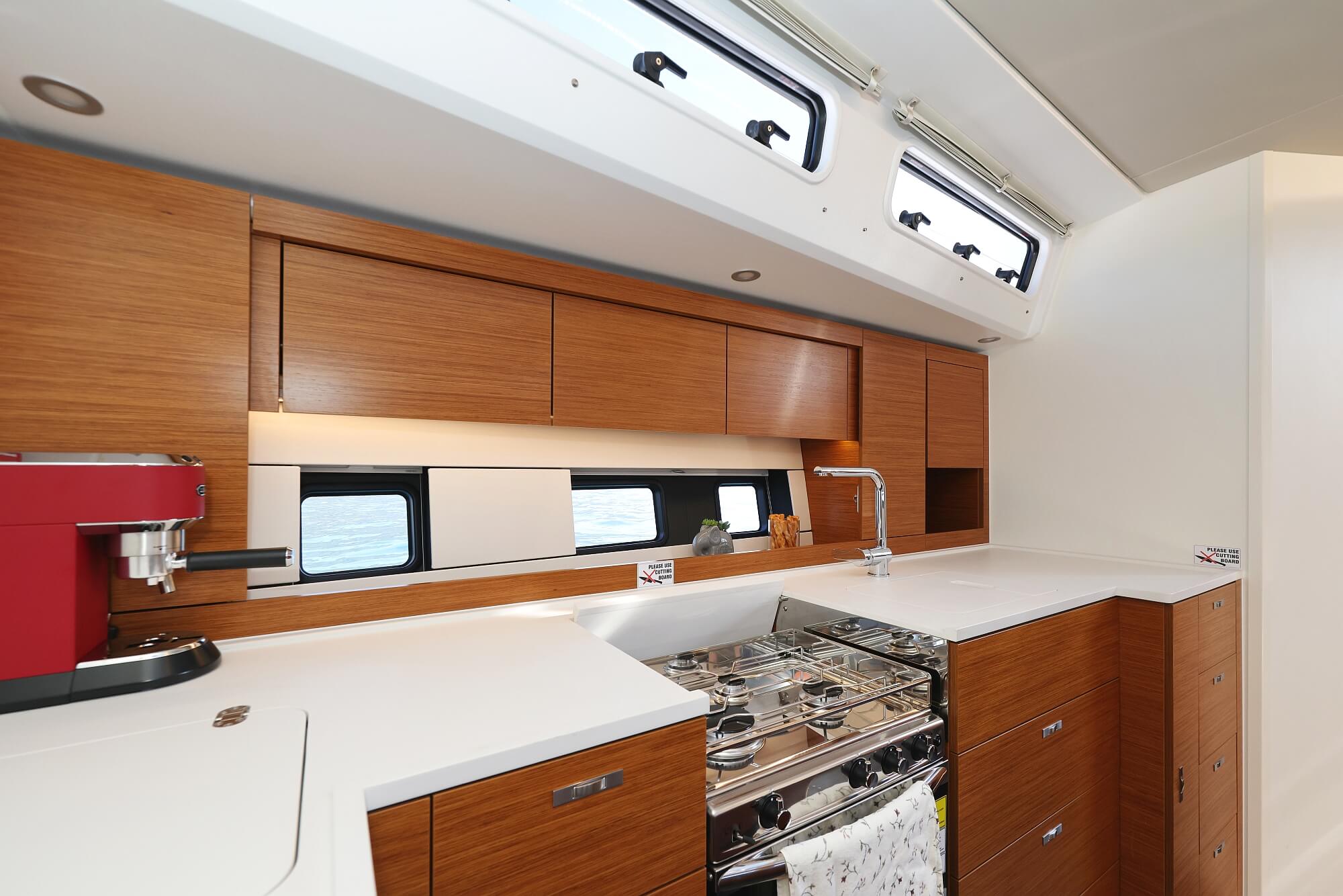 Hanse 510 - 4 + 1 cab. — photo 8