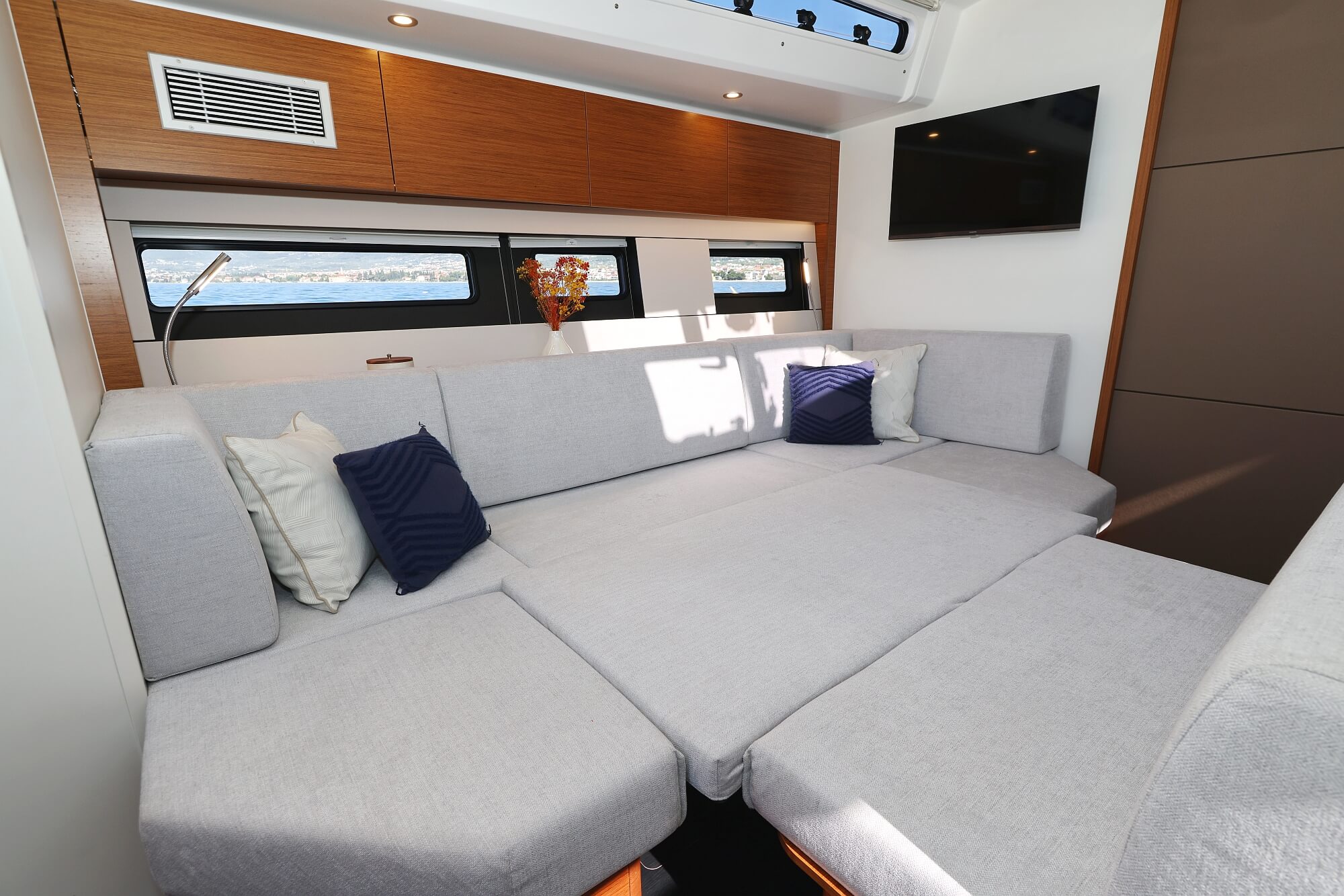 Hanse 510 - 4 + 1 cab. — photo 10