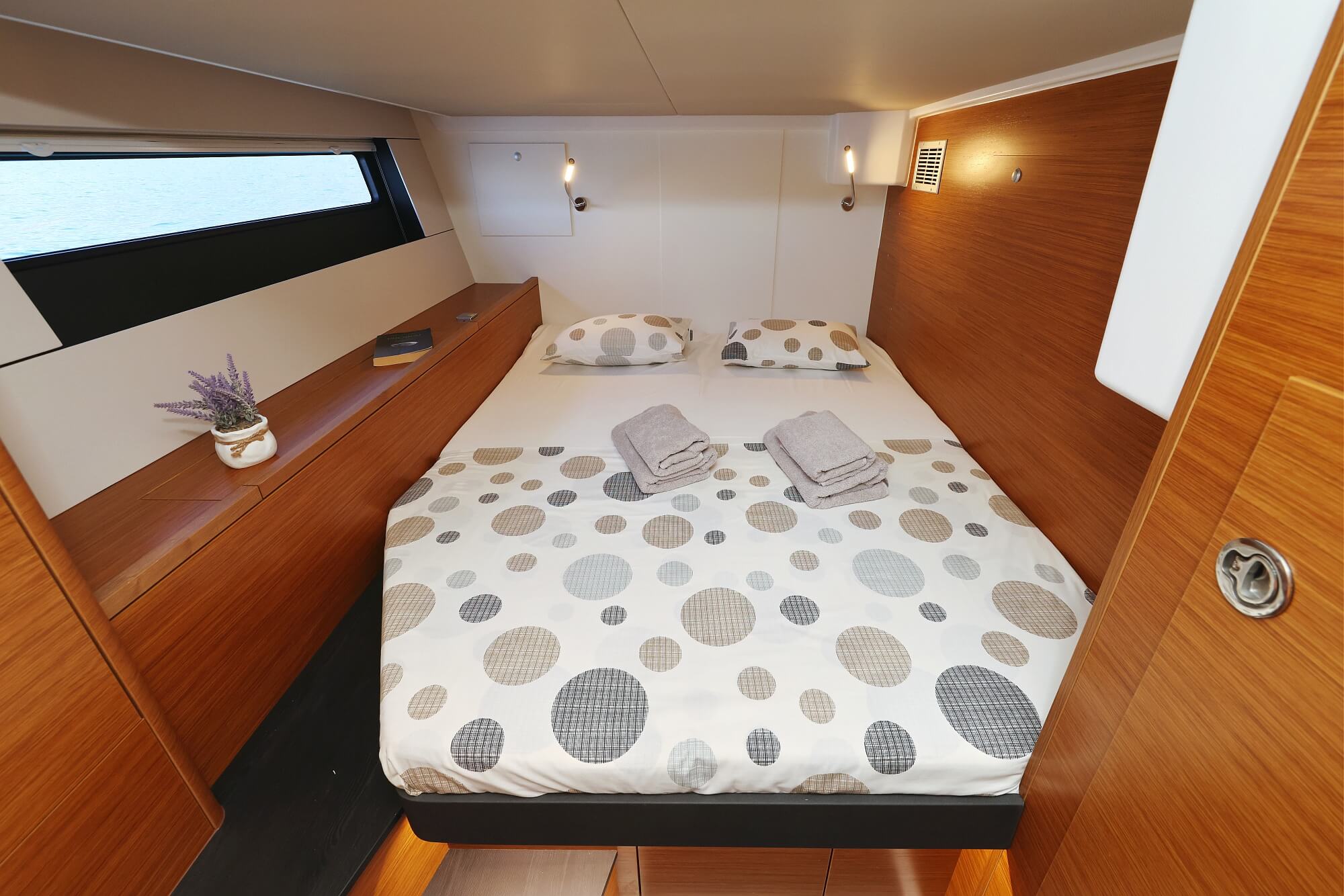 Hanse 510 - 4 + 1 cab. — photo 14