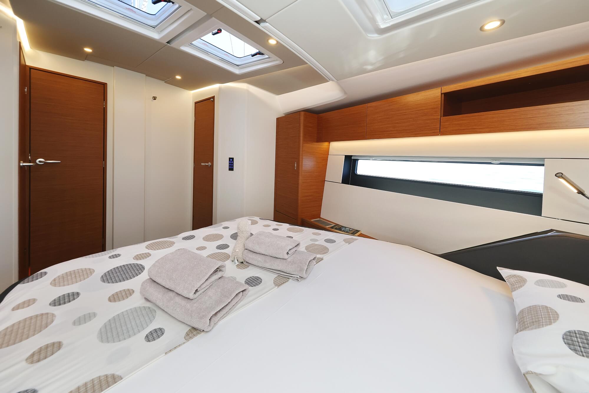 Hanse 510 - 4 + 1 cab. — photo 23