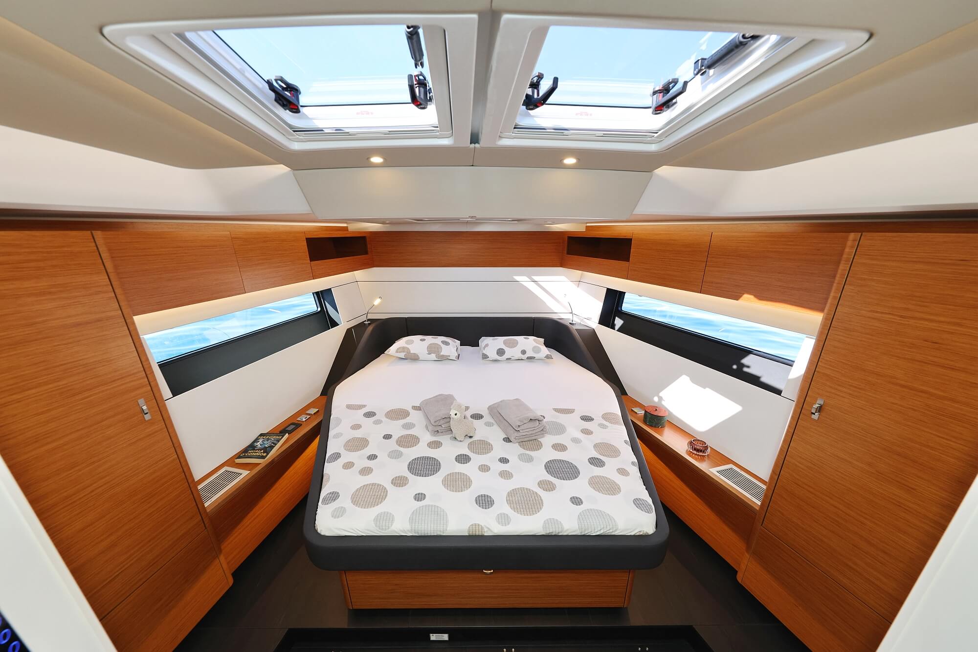 Hanse 510 - 4 + 1 cab. — photo 24
