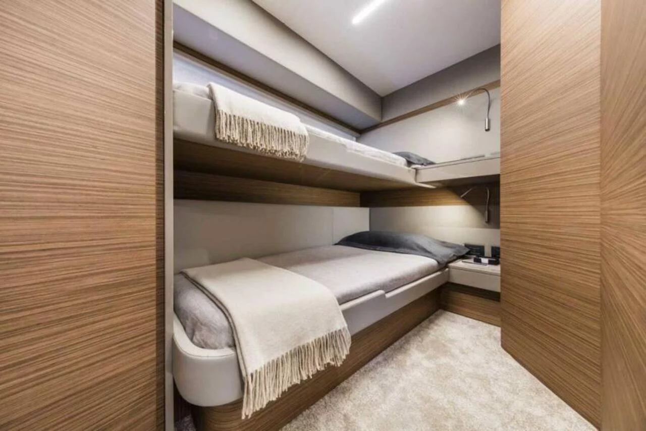 Ferretti Yachts 450 (Dream)  - 9