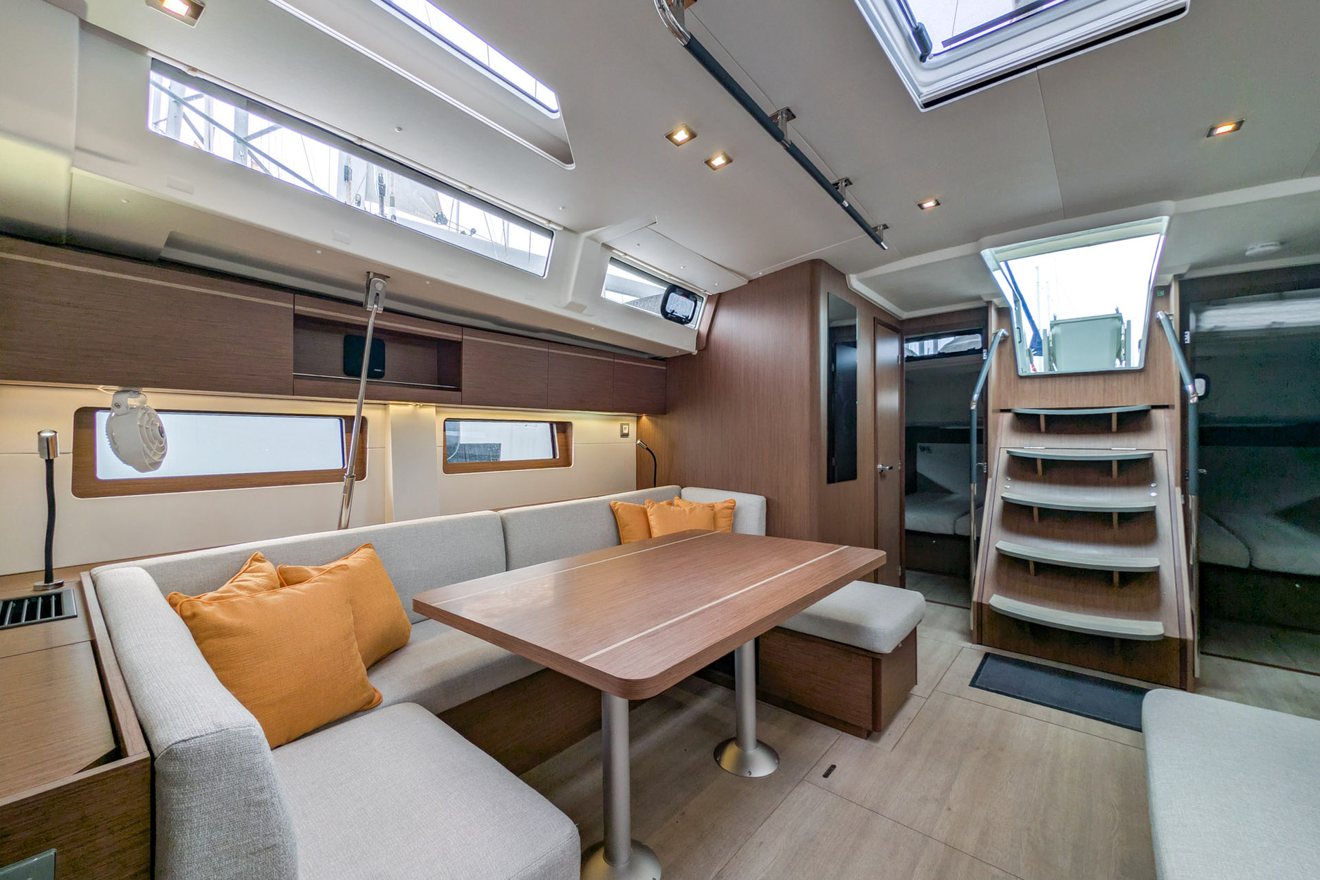 Oceanis 51.1 - 5 + 1 cab. — photo 8