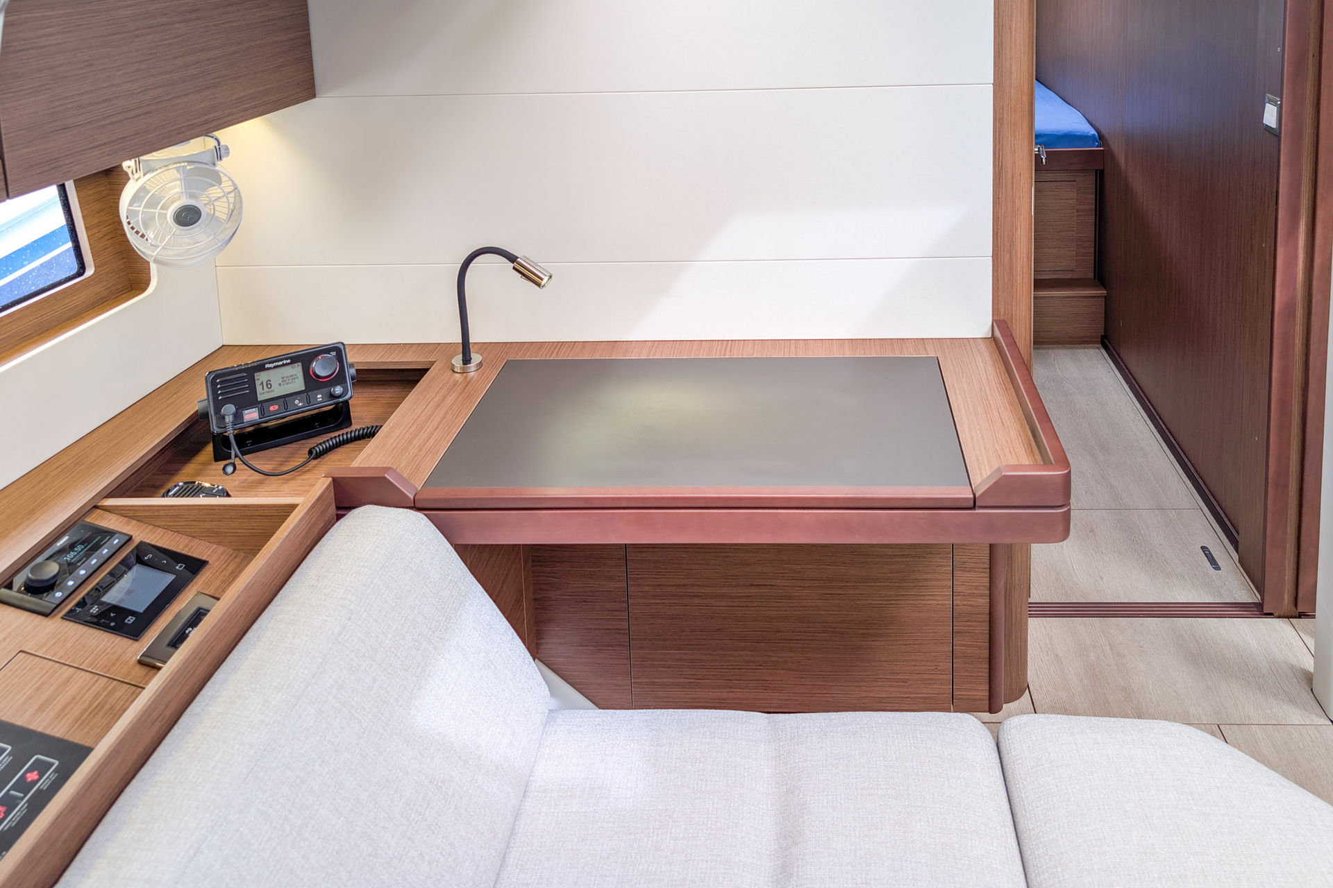 Oceanis 51.1 - 5 + 1 cab. — photo 11